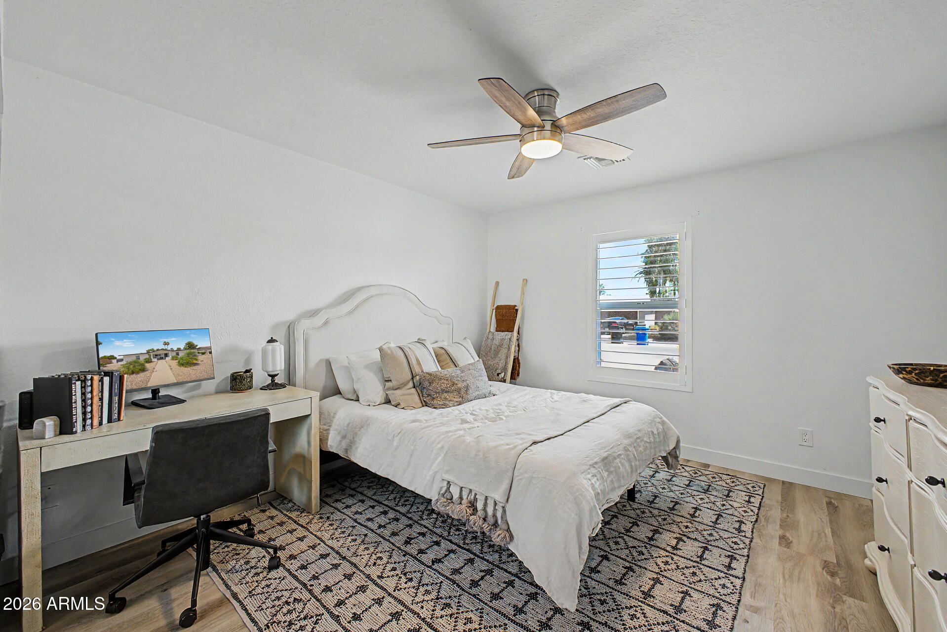 5140 E POINSETTIA Drive