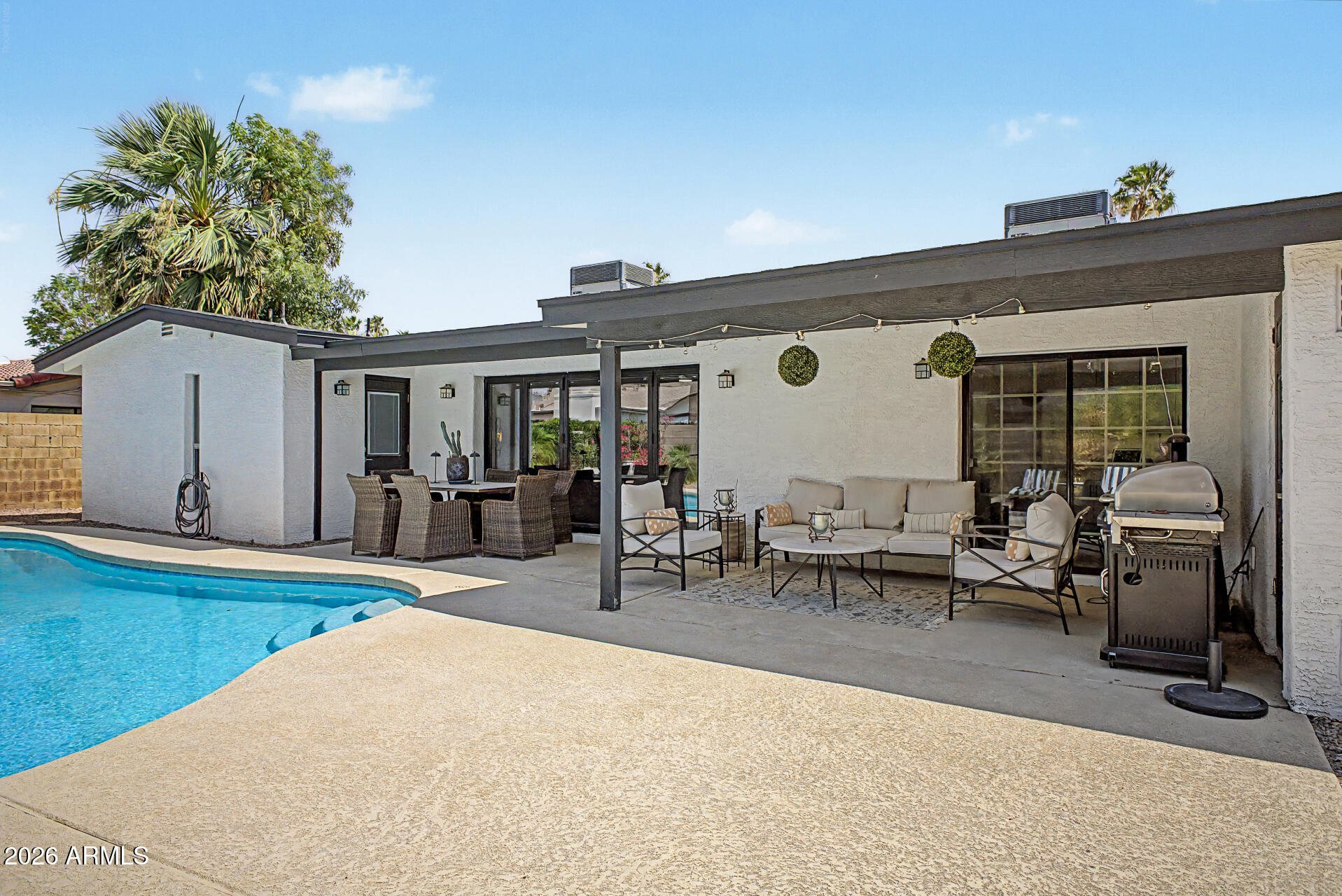 5140 E POINSETTIA Drive