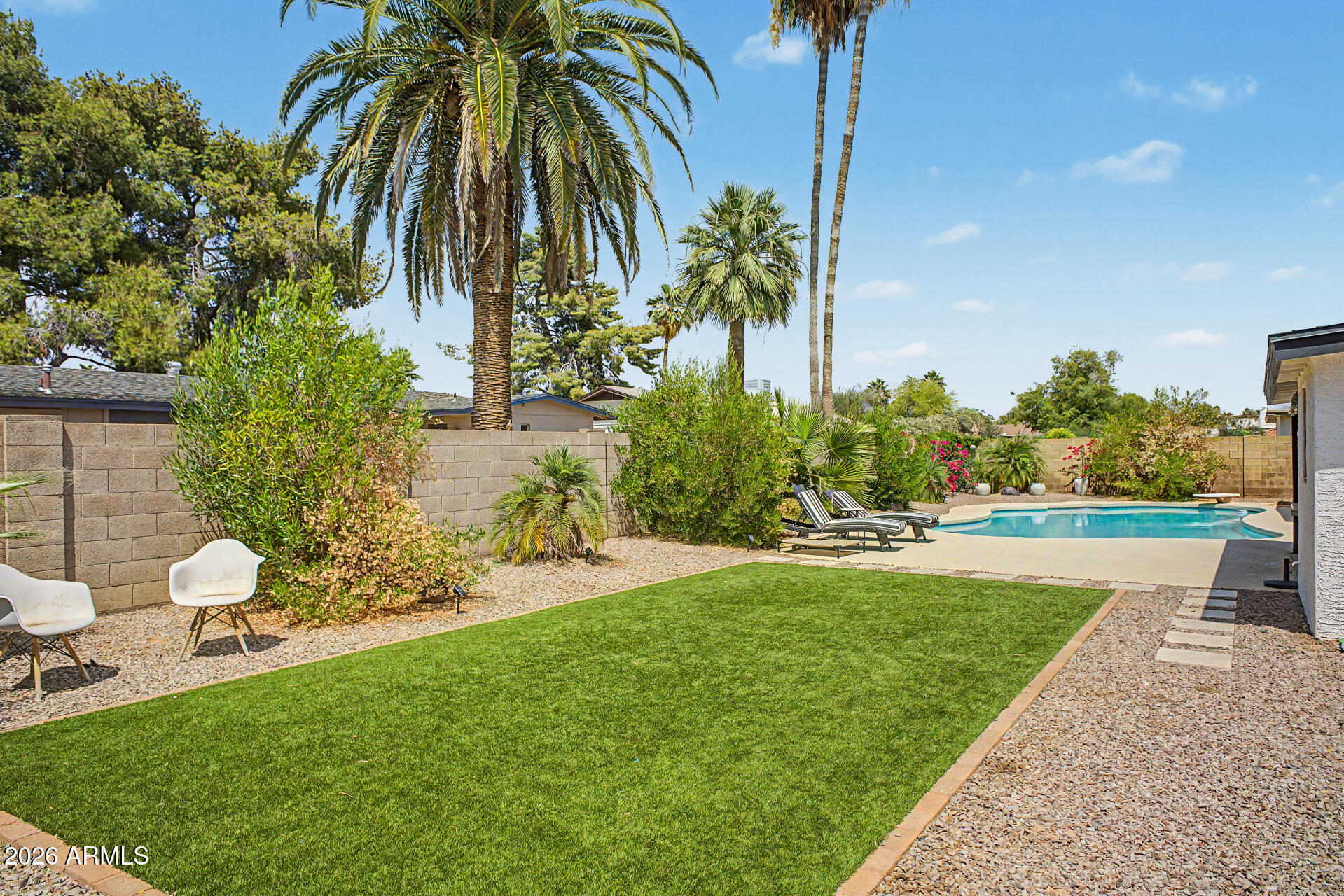 5140 E POINSETTIA Drive