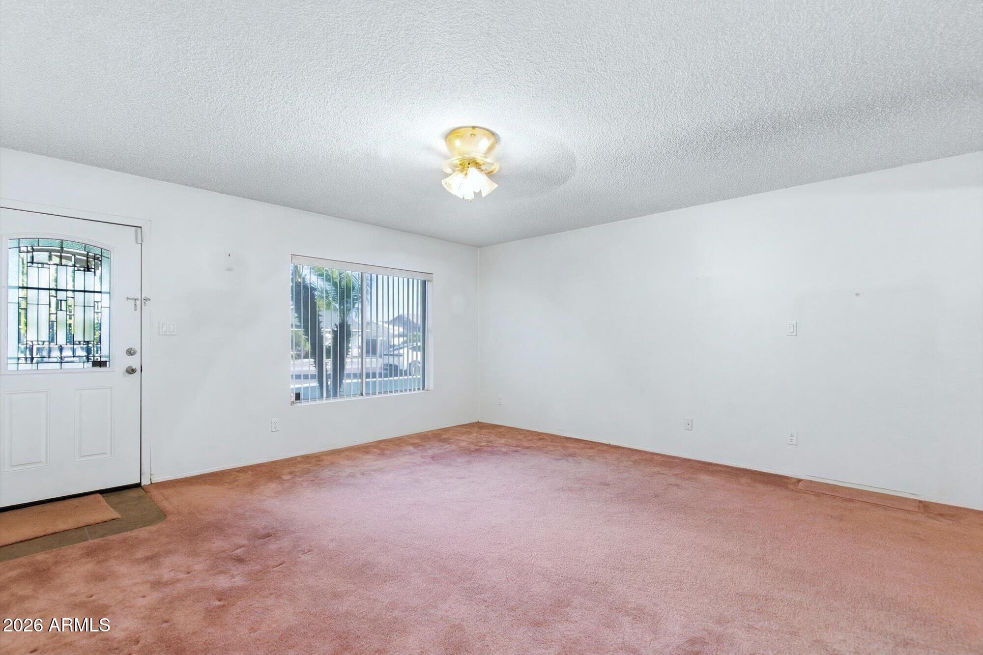 1434 W KERRY Lane