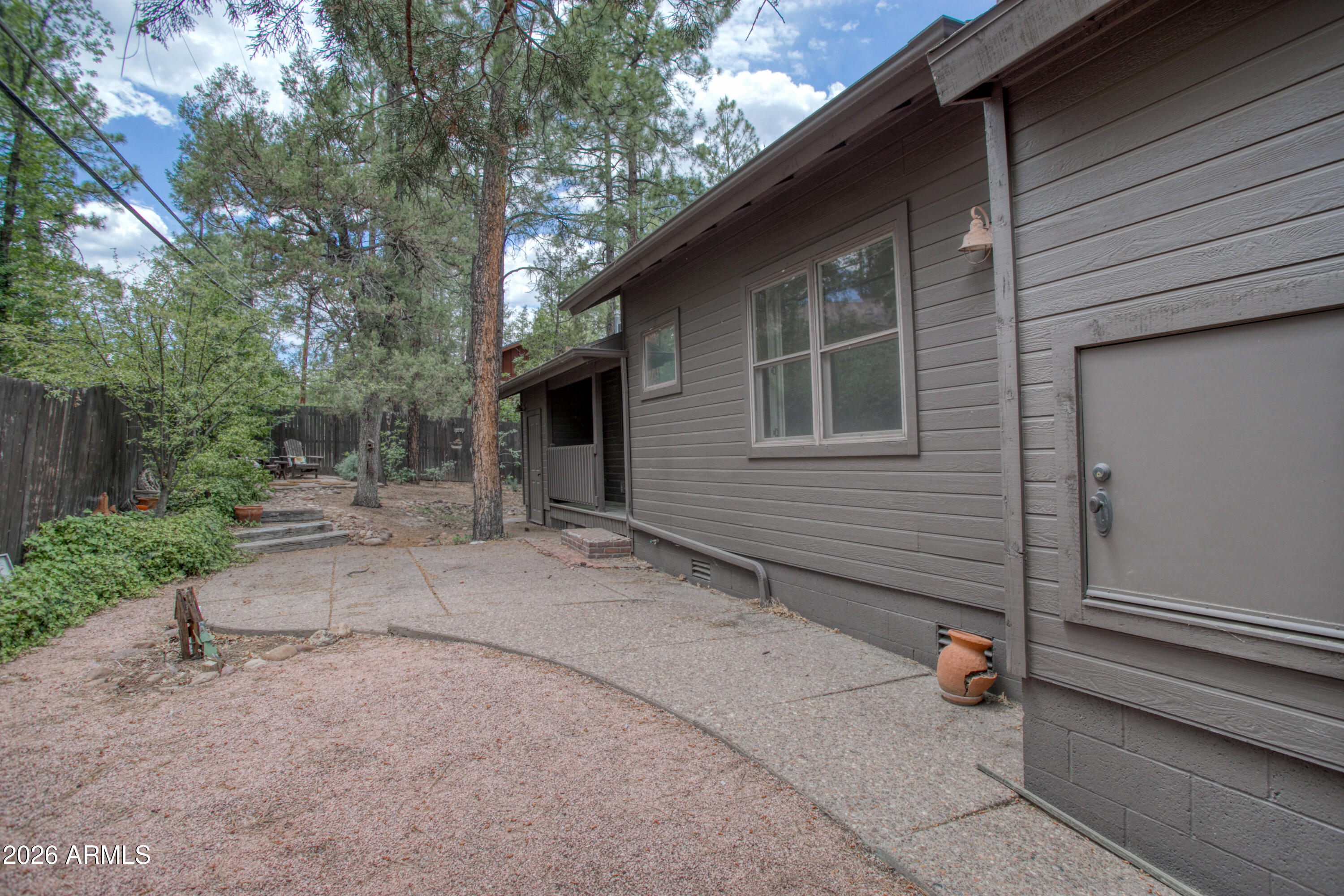 4732 HIGH Drive