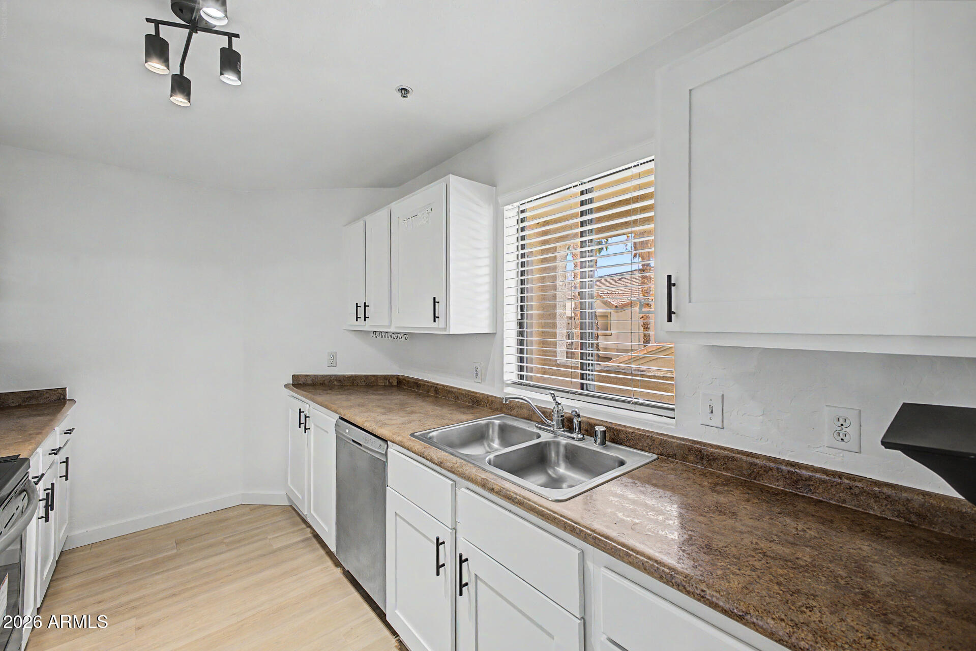 1287 N ALMA SCHOOL Road 259