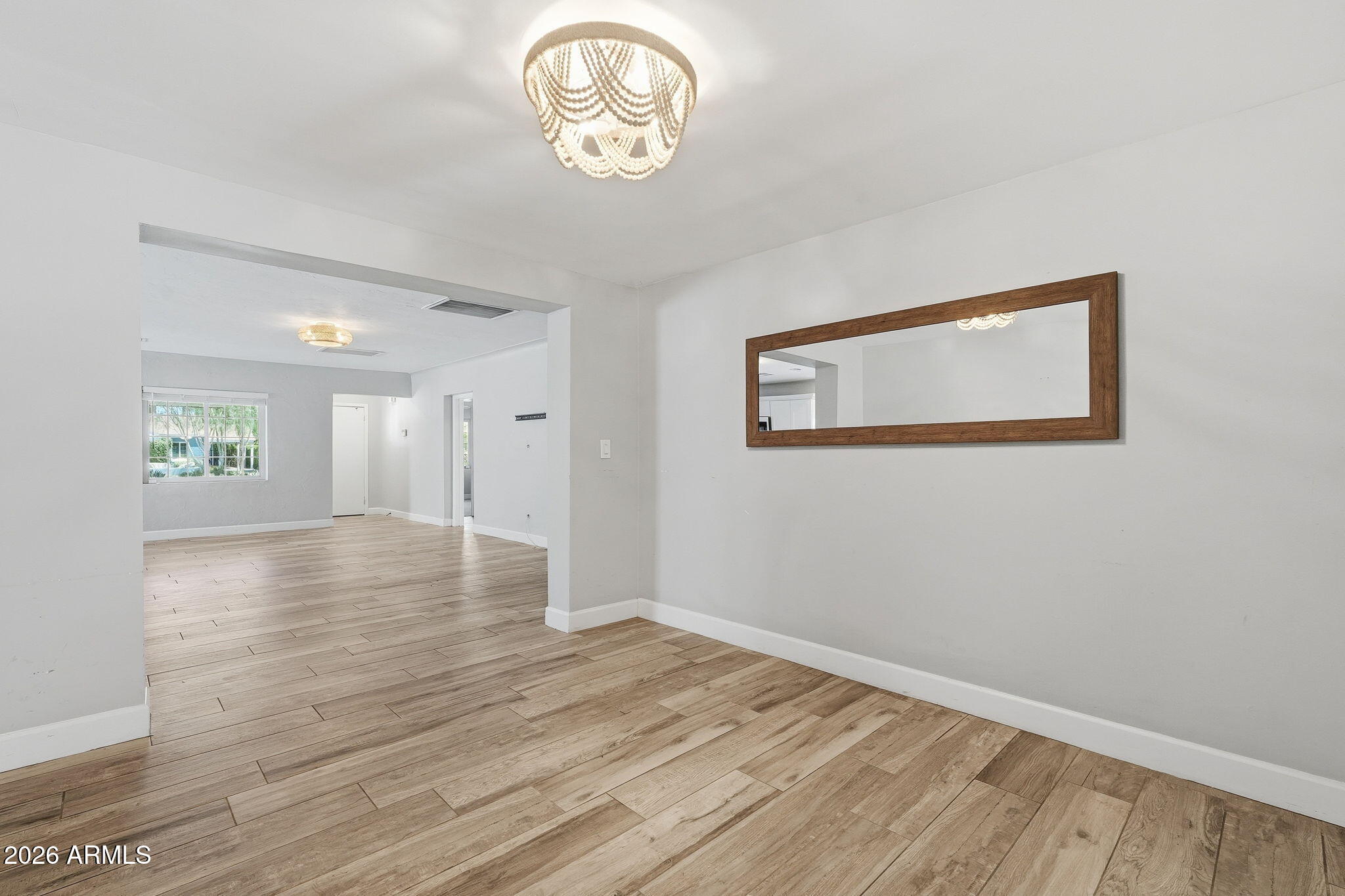 511 W ROMA Avenue