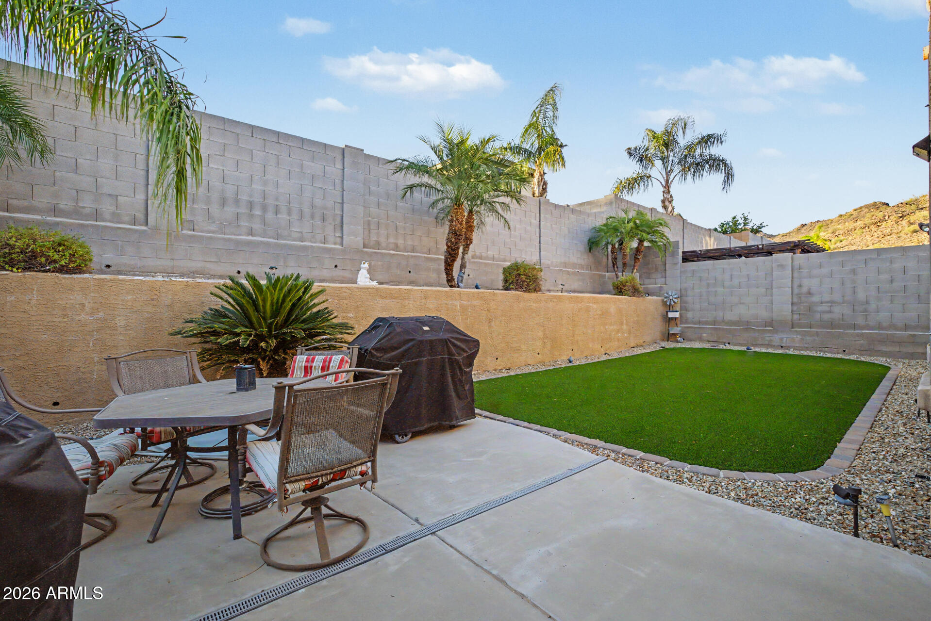 7124 W RED HAWK Drive