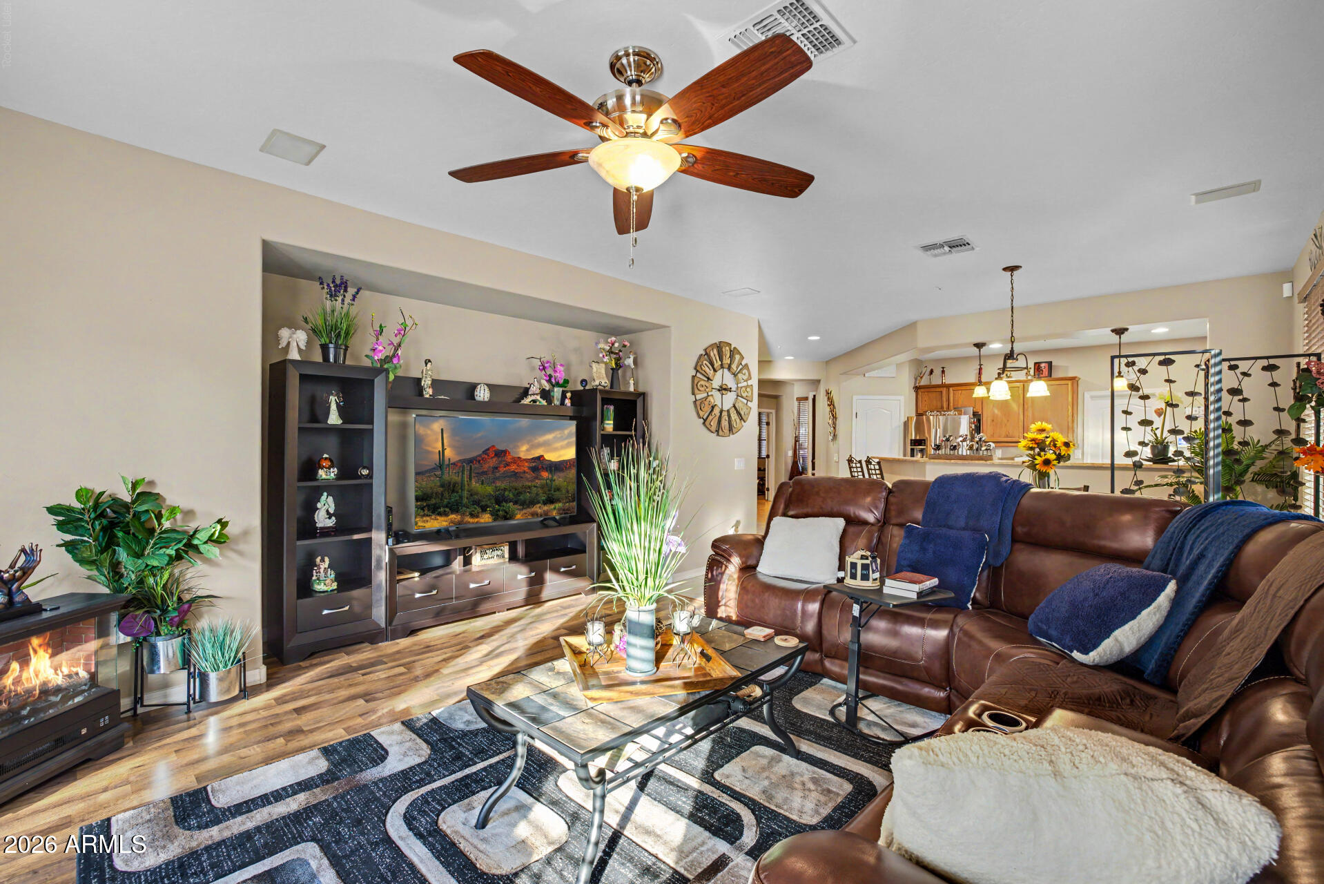 7124 W RED HAWK Drive