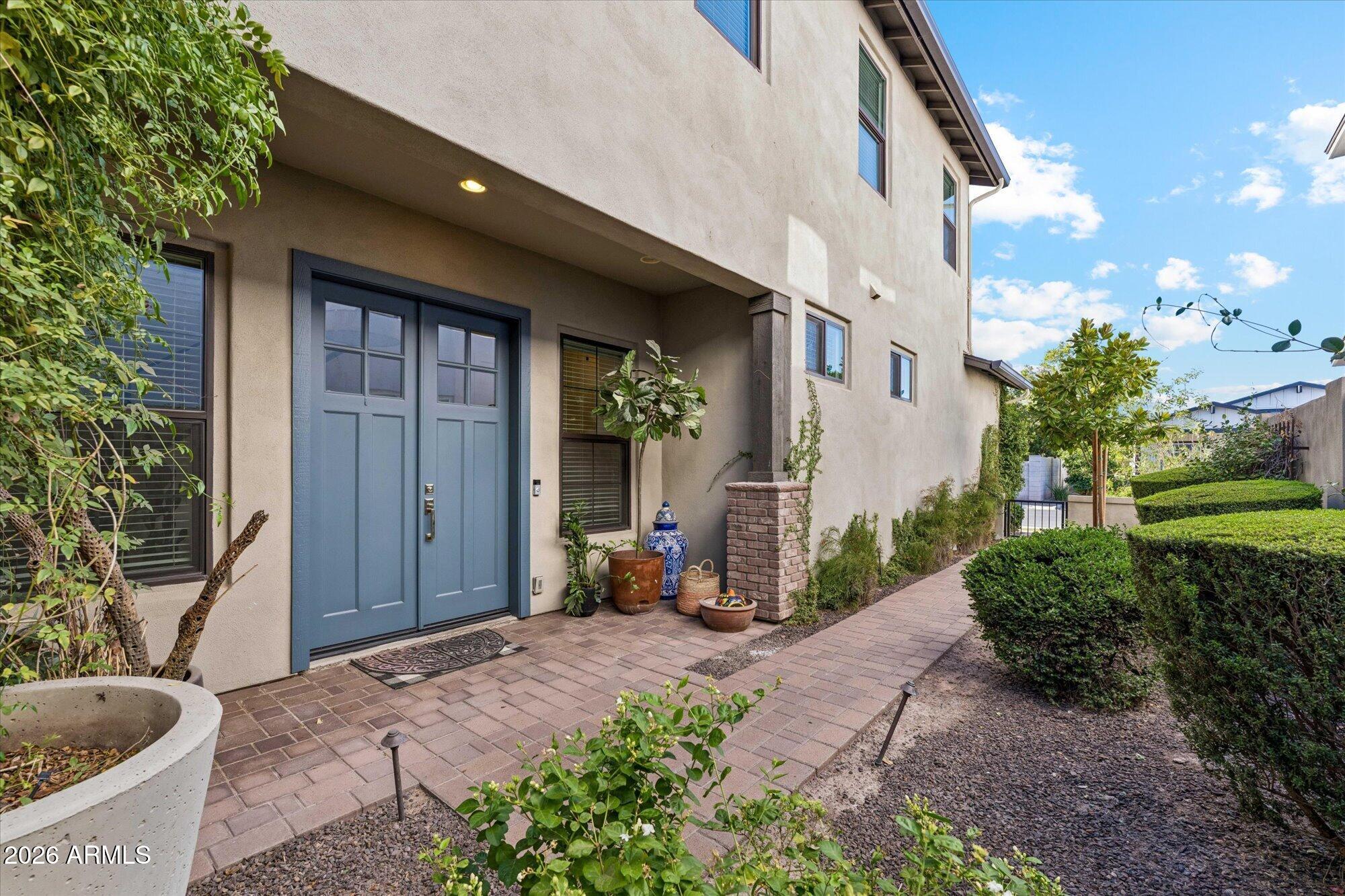 3829 E CRITTENDEN Lane