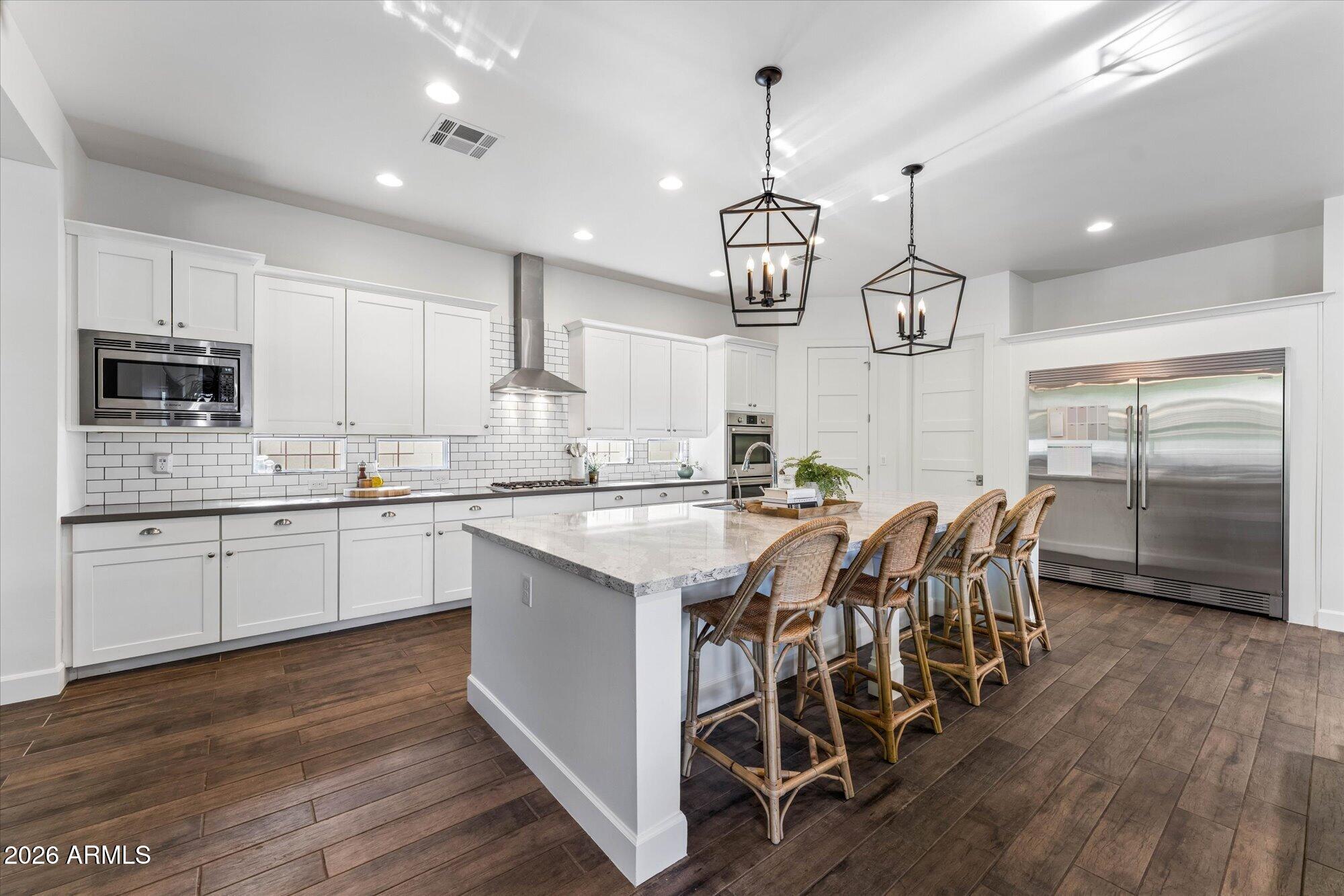 3829 E CRITTENDEN Lane