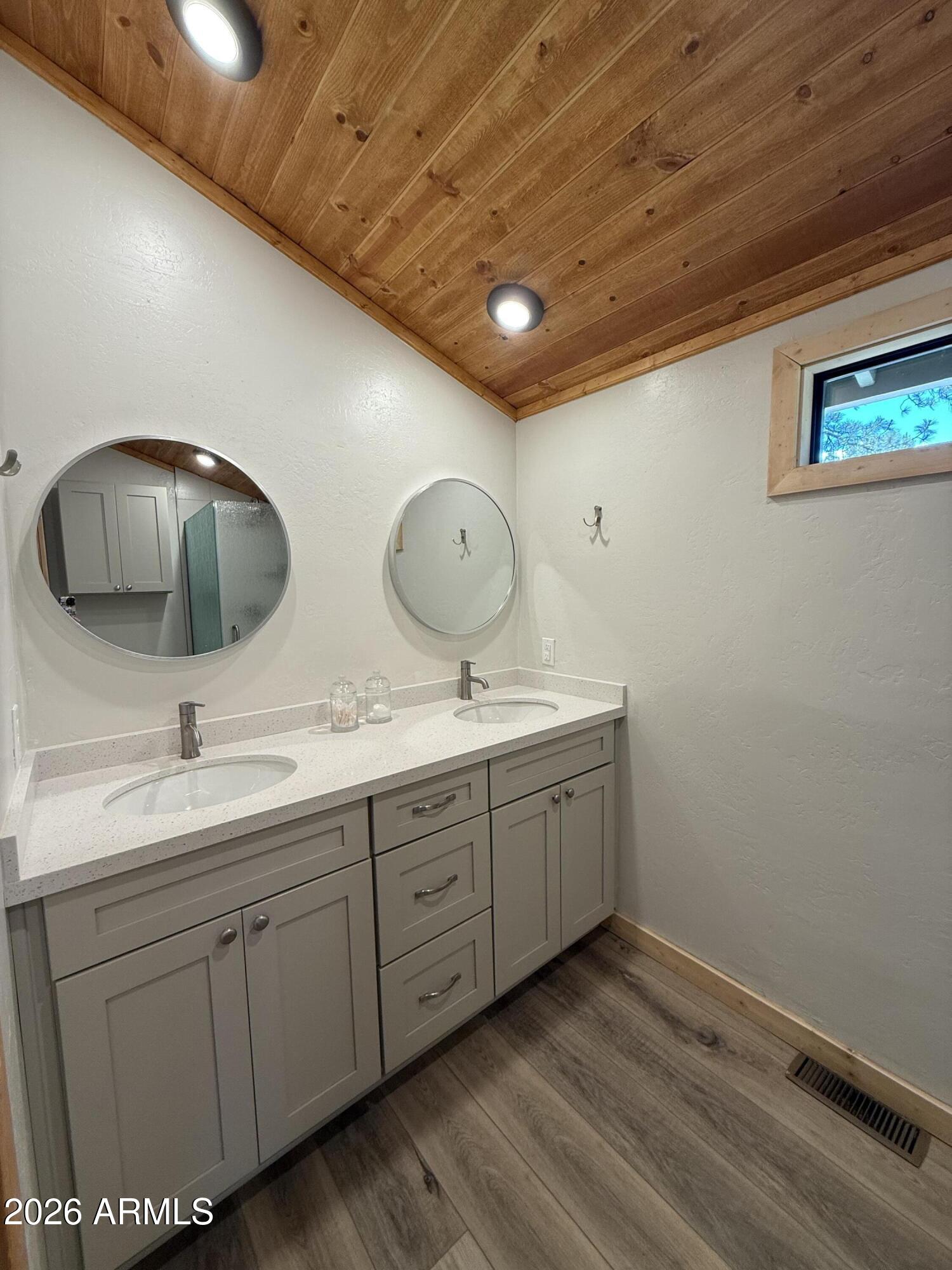 660 E TURKEY Trail
