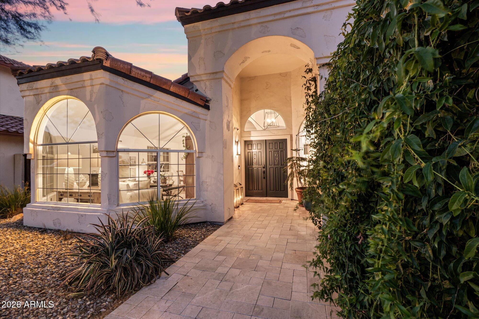 9444 E VOLTAIRE Drive