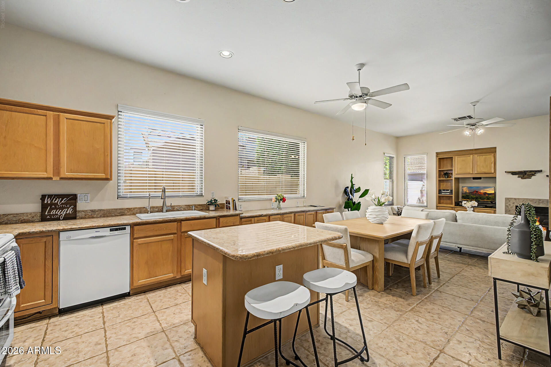 5173 W MURIEL Drive
