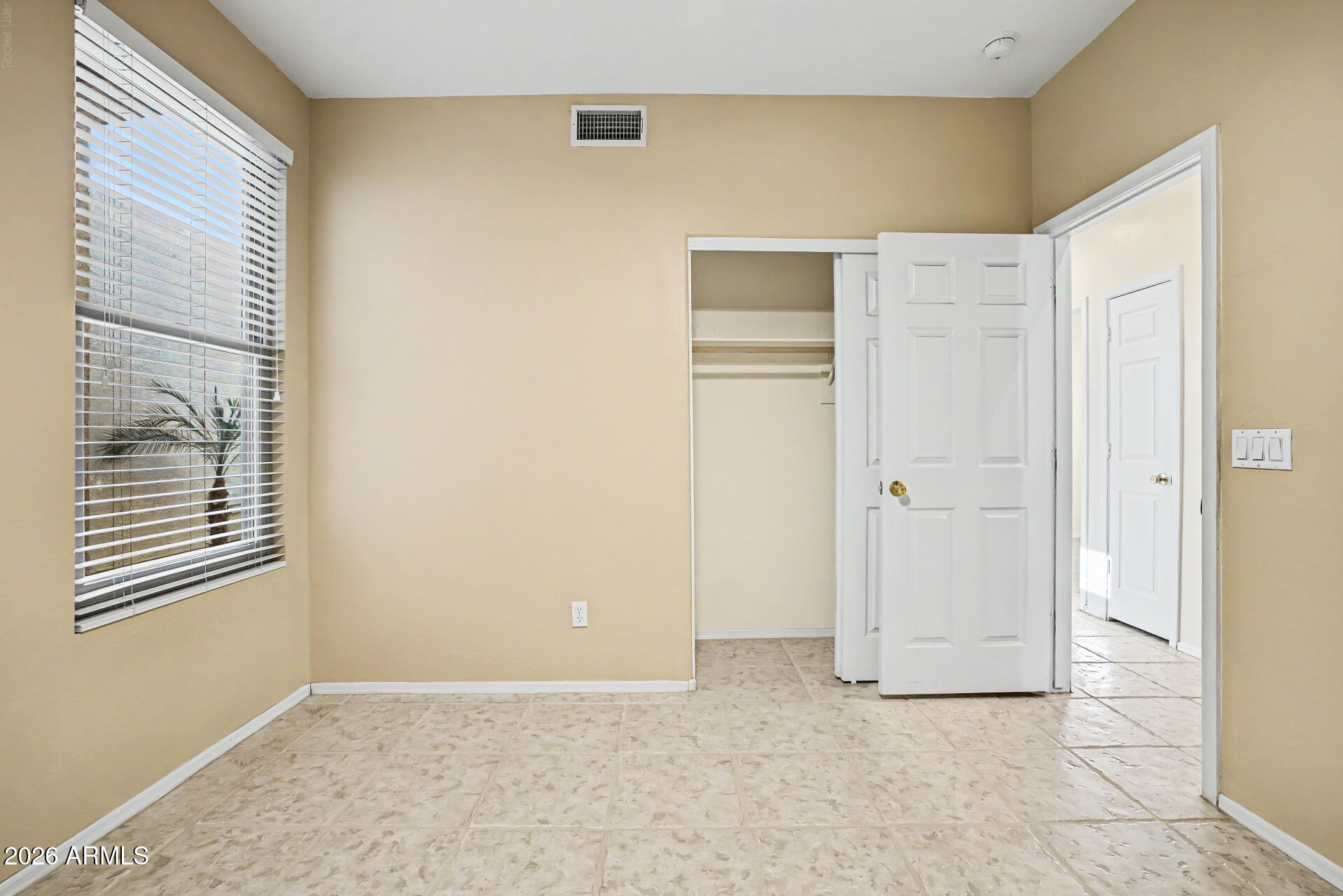 5173 W MURIEL Drive