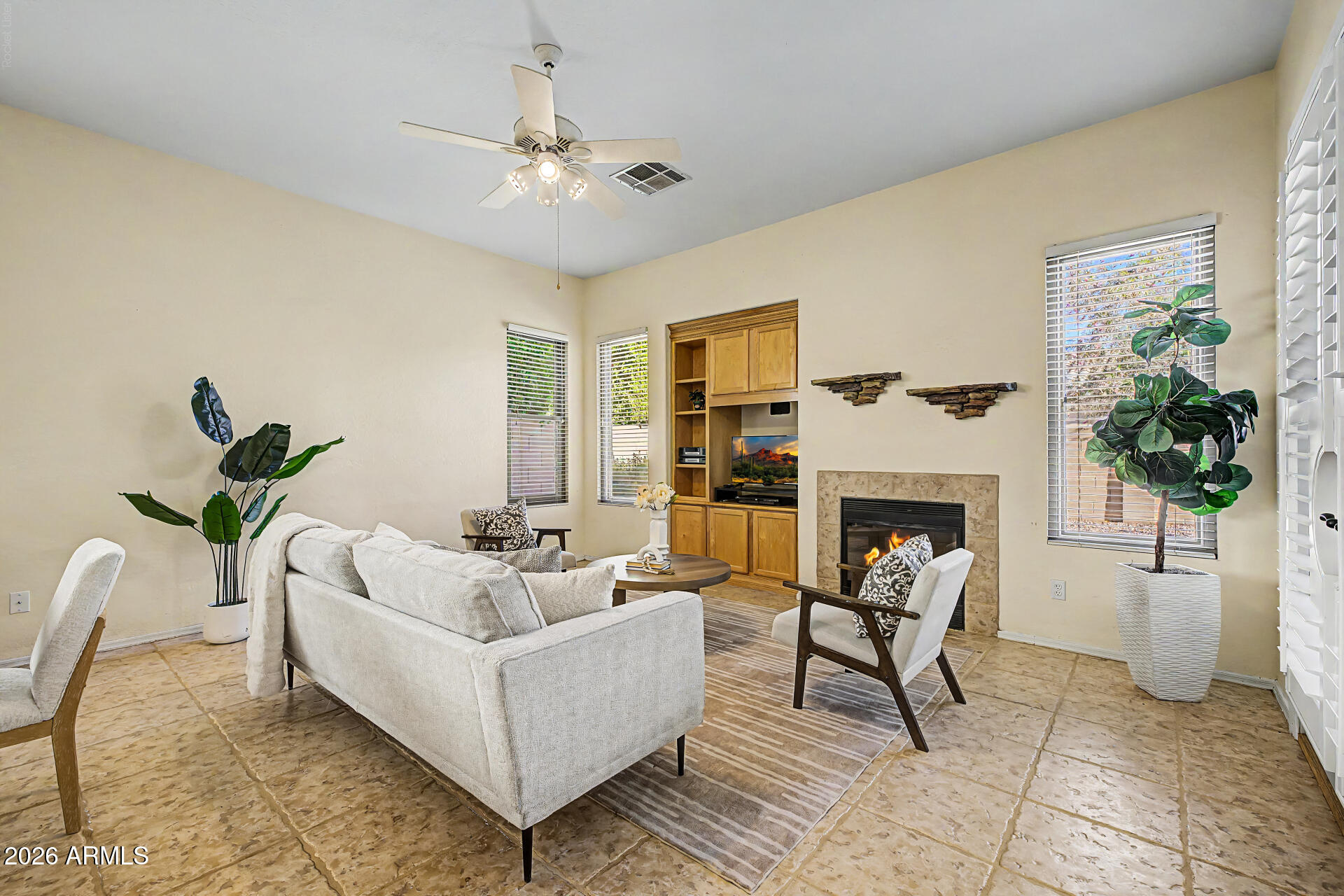 5173 W MURIEL Drive