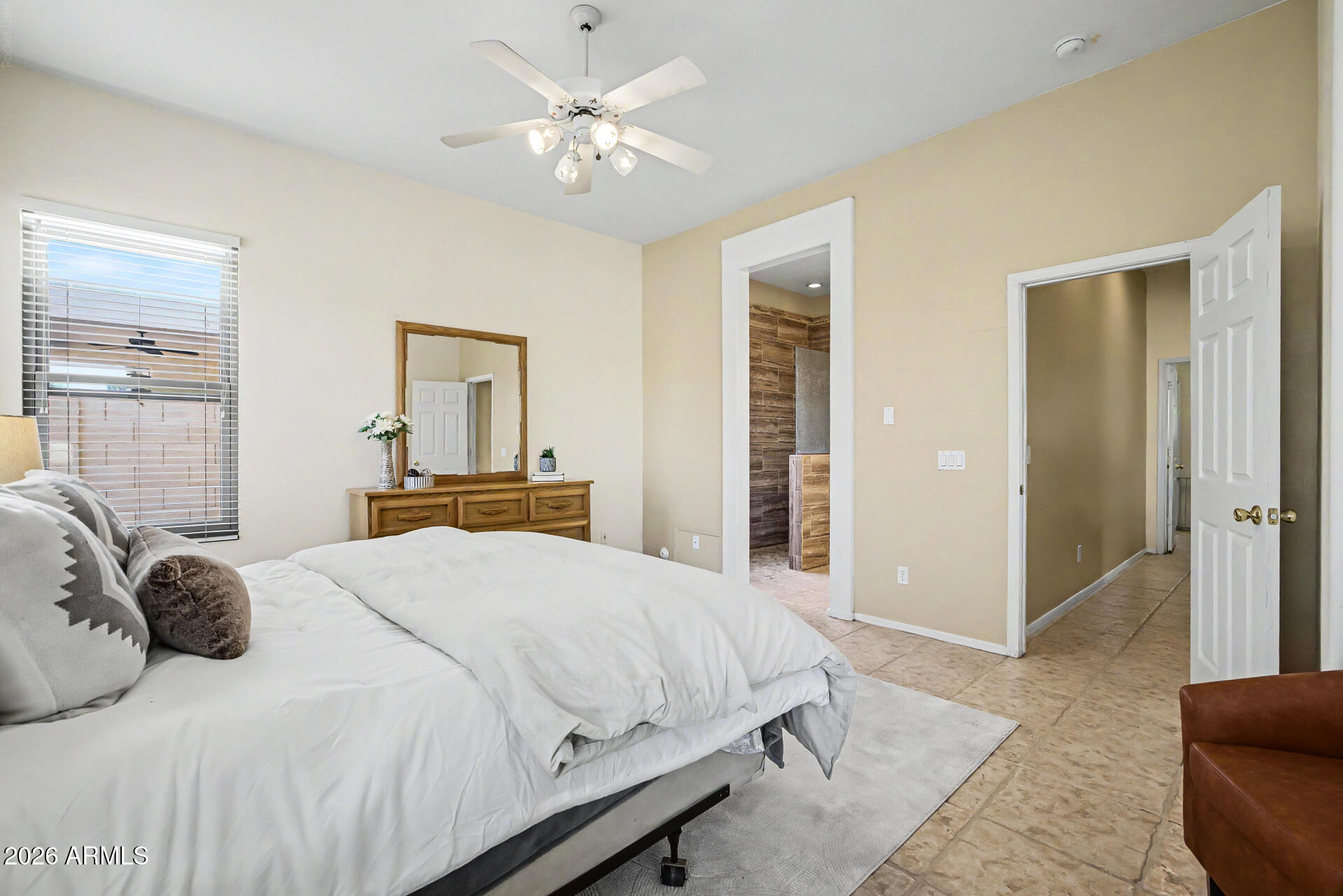5173 W MURIEL Drive