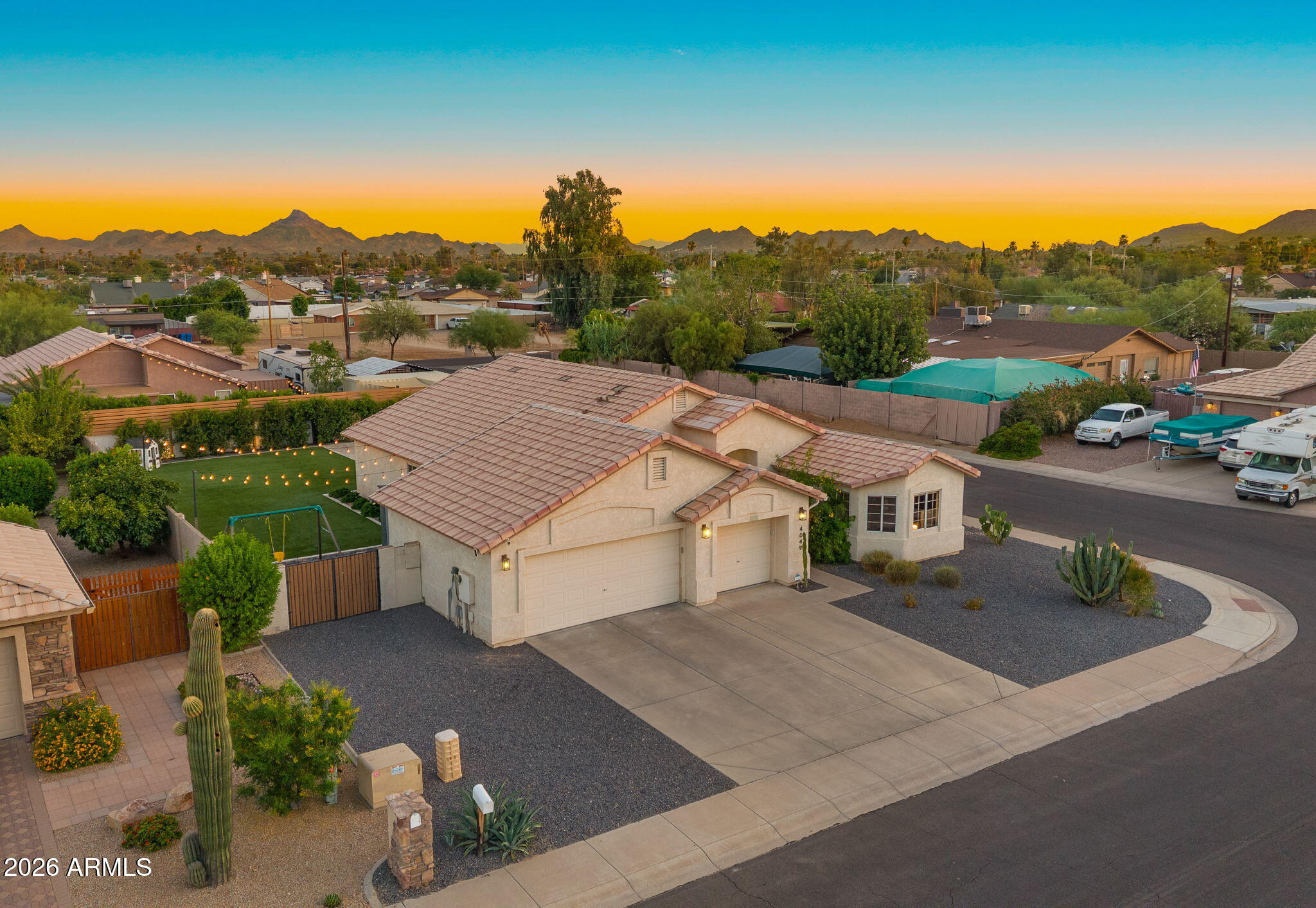 4049 E VISTA Drive