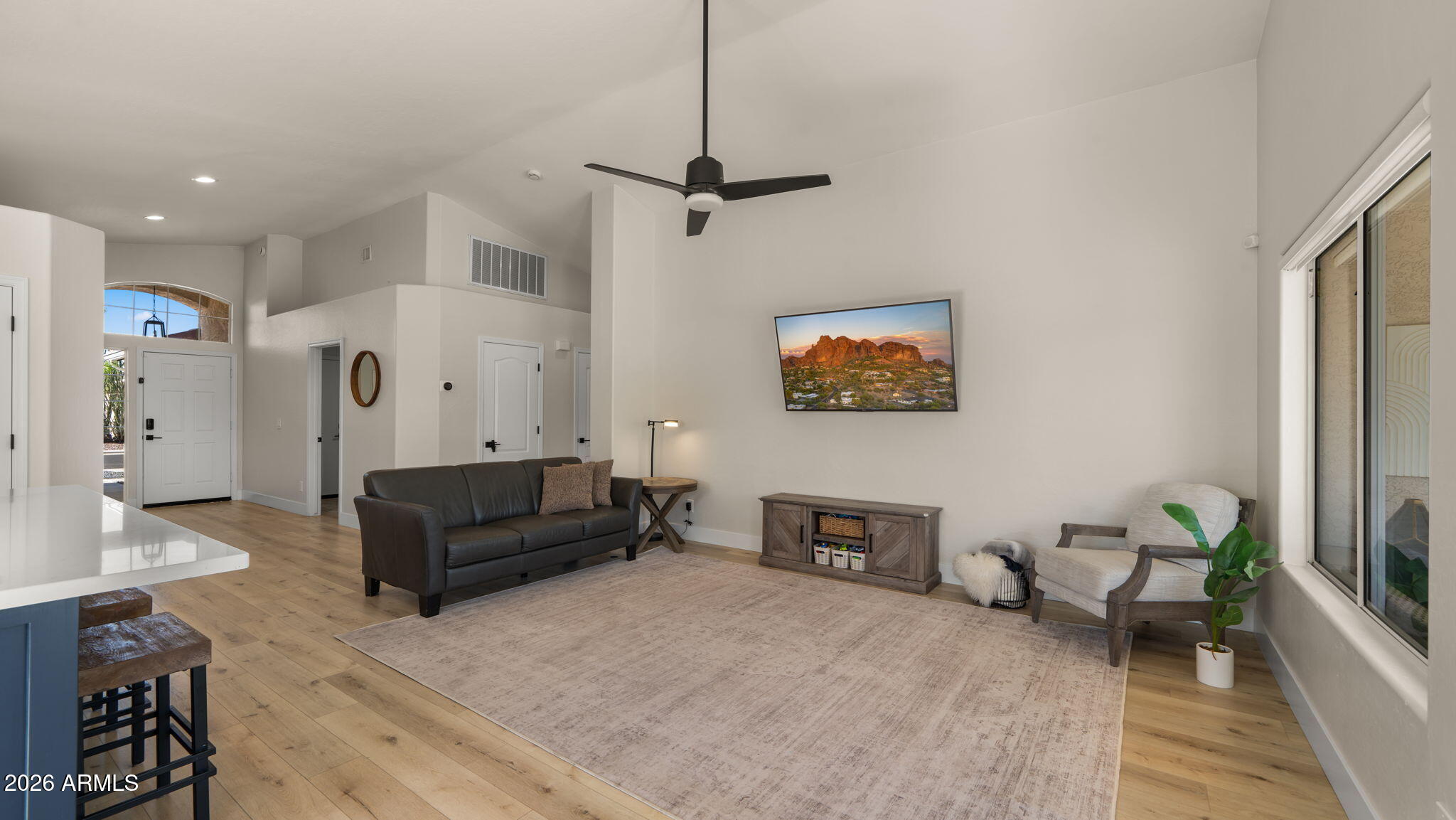 4049 E VISTA Drive