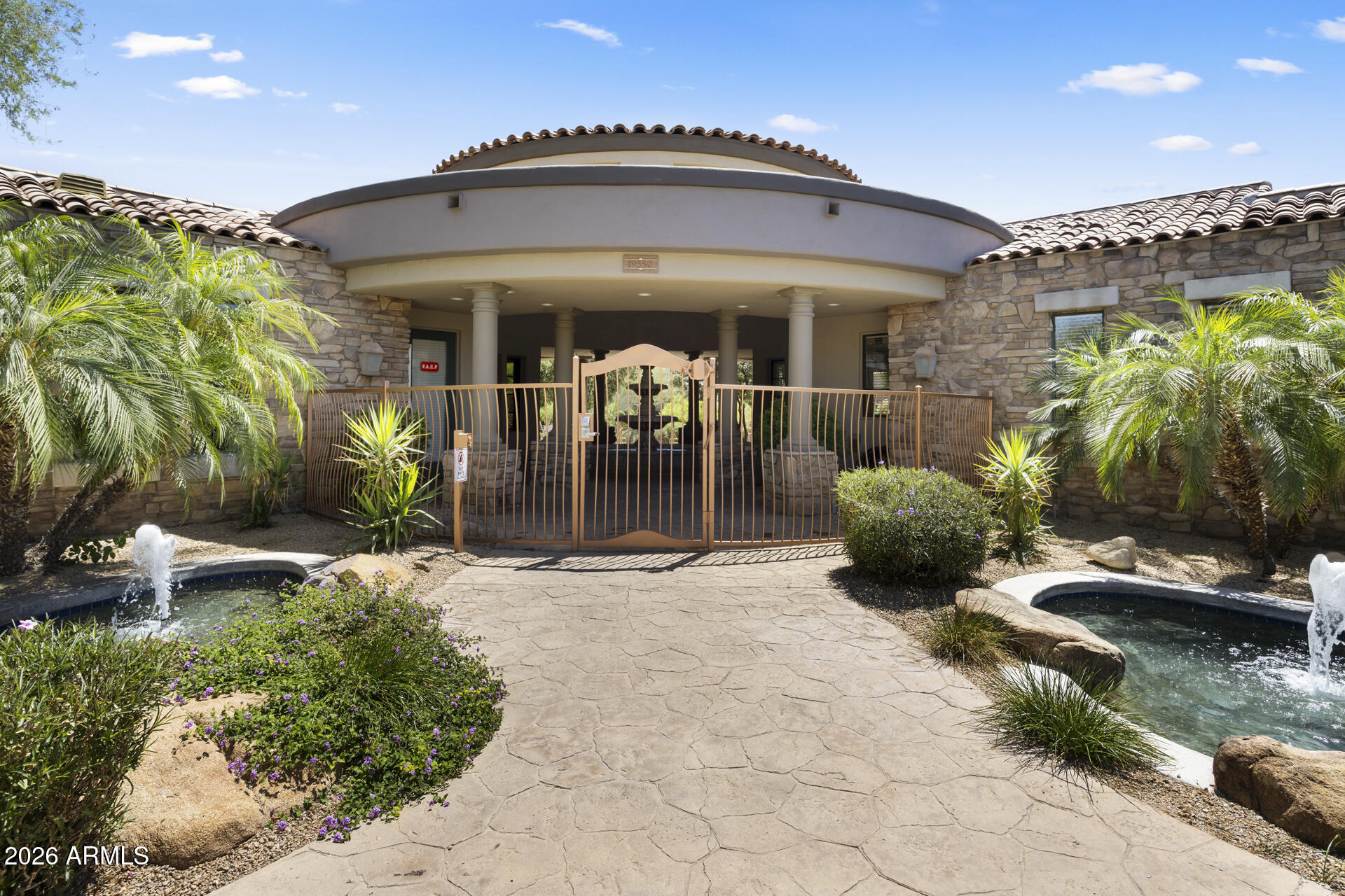 19550 N GRAYHAWK Drive 1086