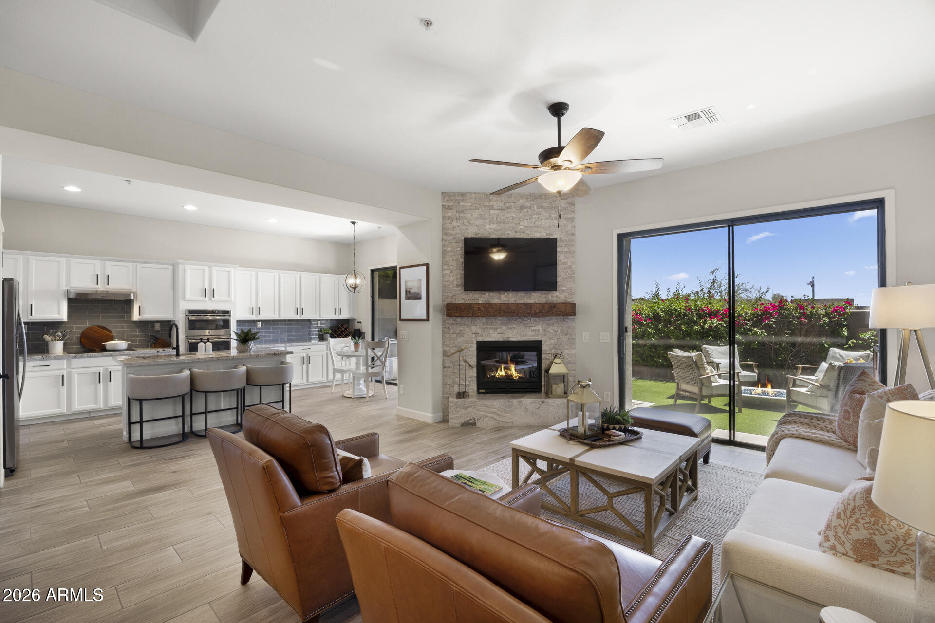 19550 N GRAYHAWK Drive 1086