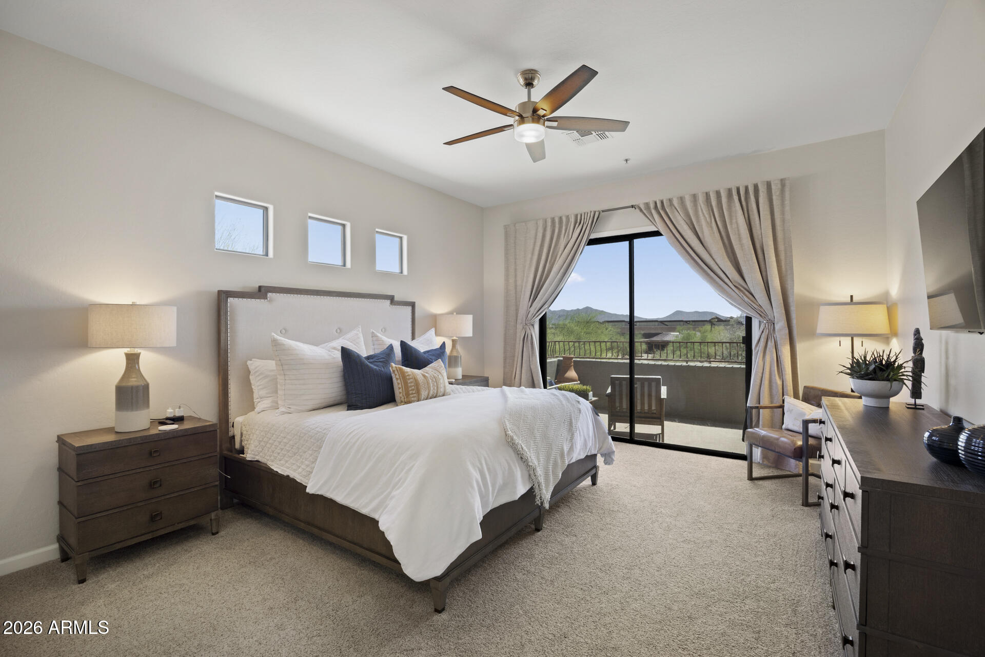 19550 N GRAYHAWK Drive 1086