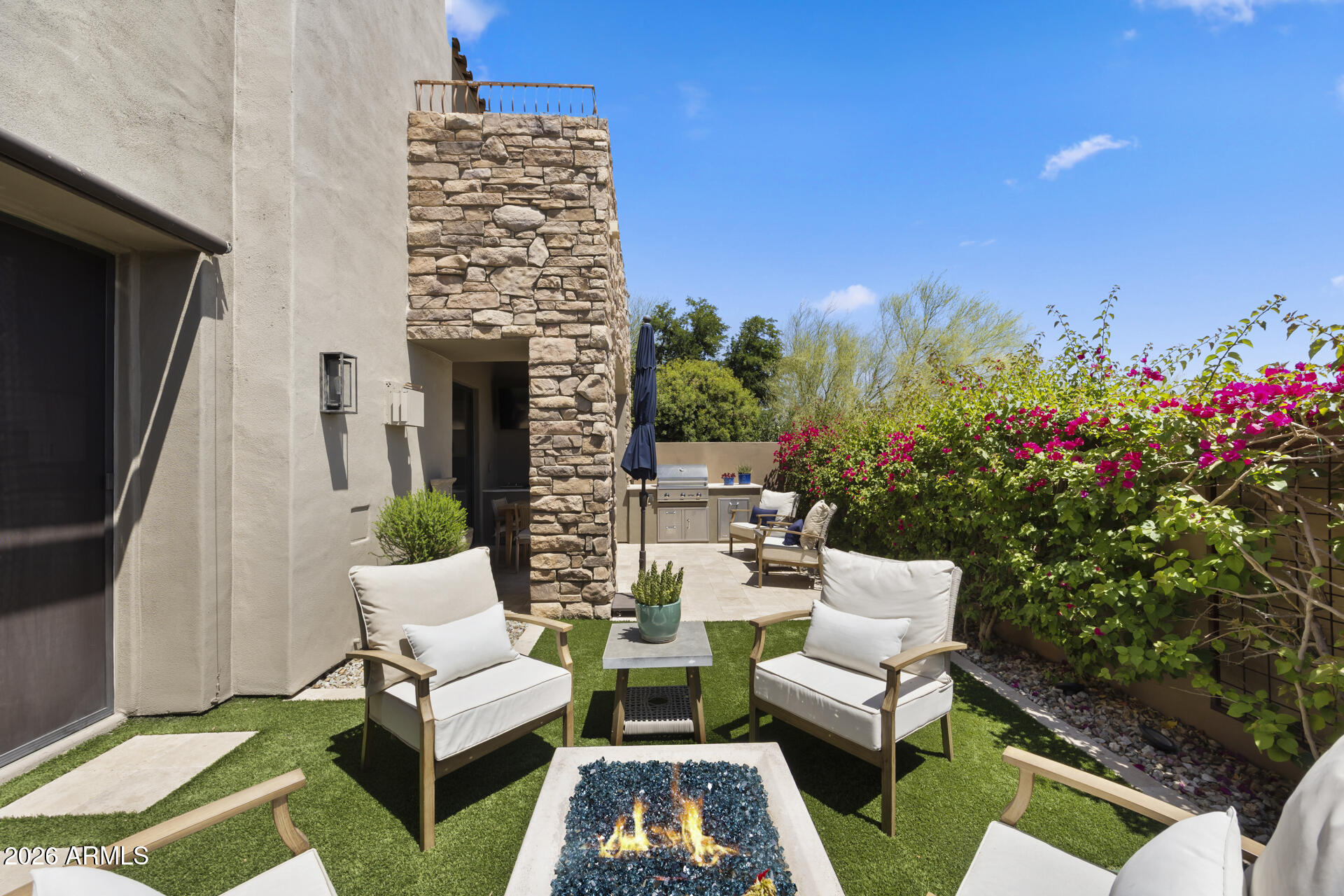 19550 N GRAYHAWK Drive 1086