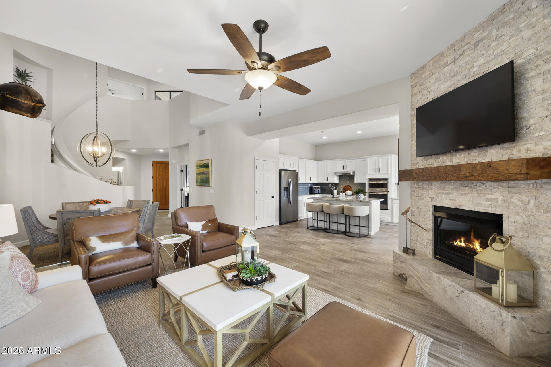19550 N GRAYHAWK Drive 1086
