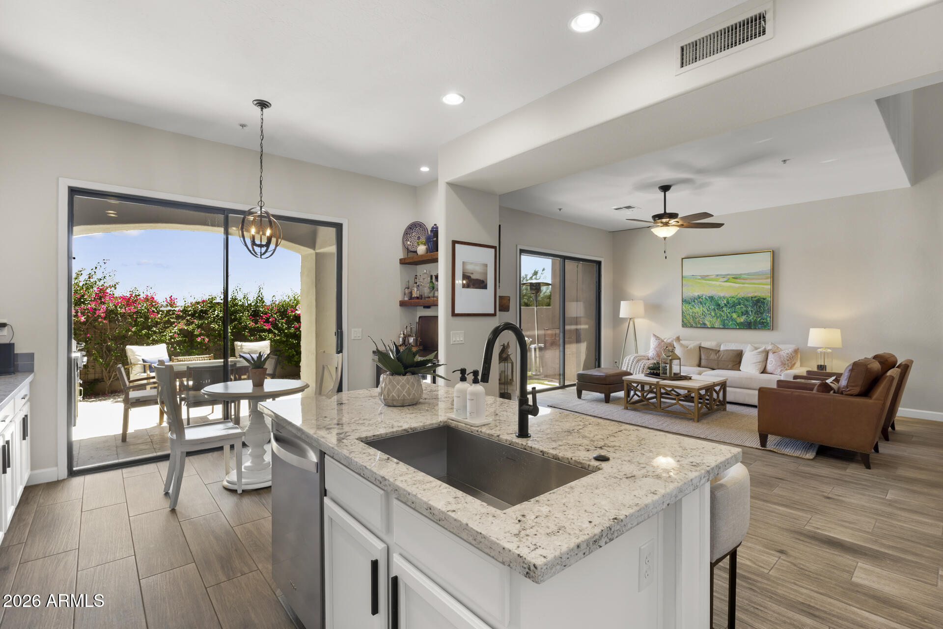 19550 N GRAYHAWK Drive 1086