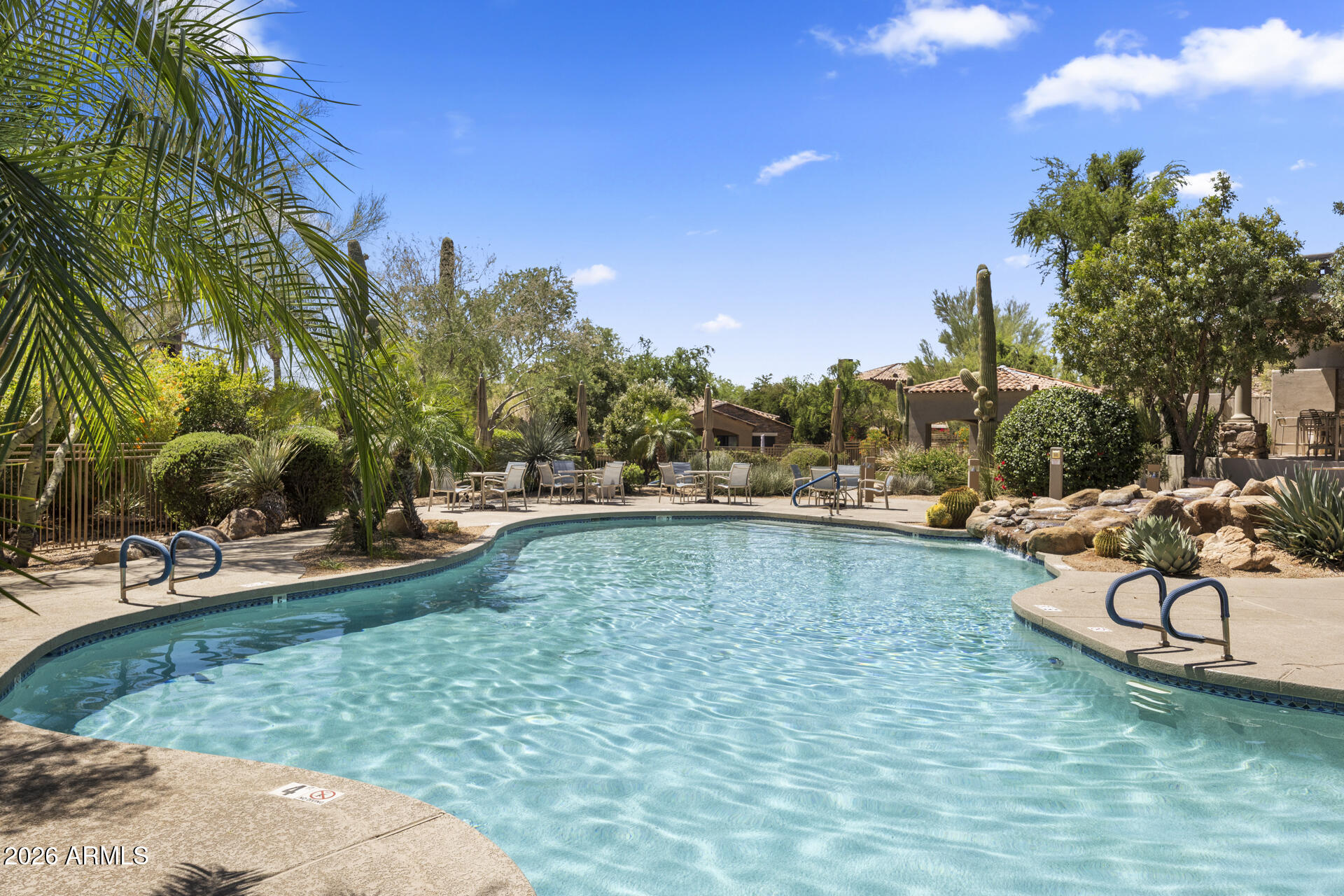 19550 N GRAYHAWK Drive 1086