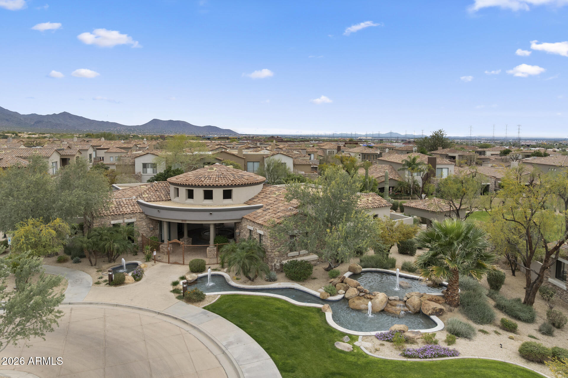 19550 N GRAYHAWK Drive 1086