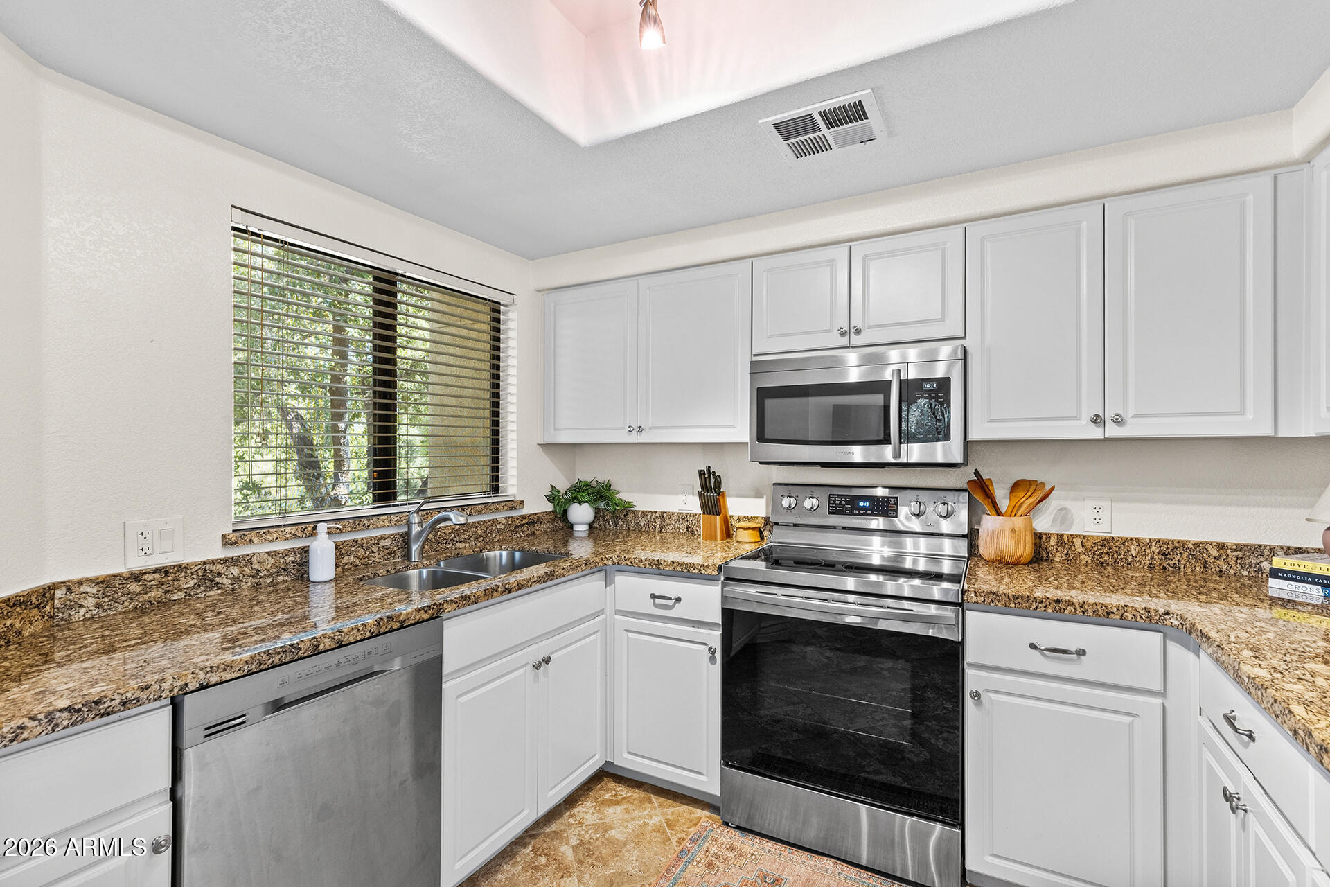 7575 E INDIAN BEND Road 2076