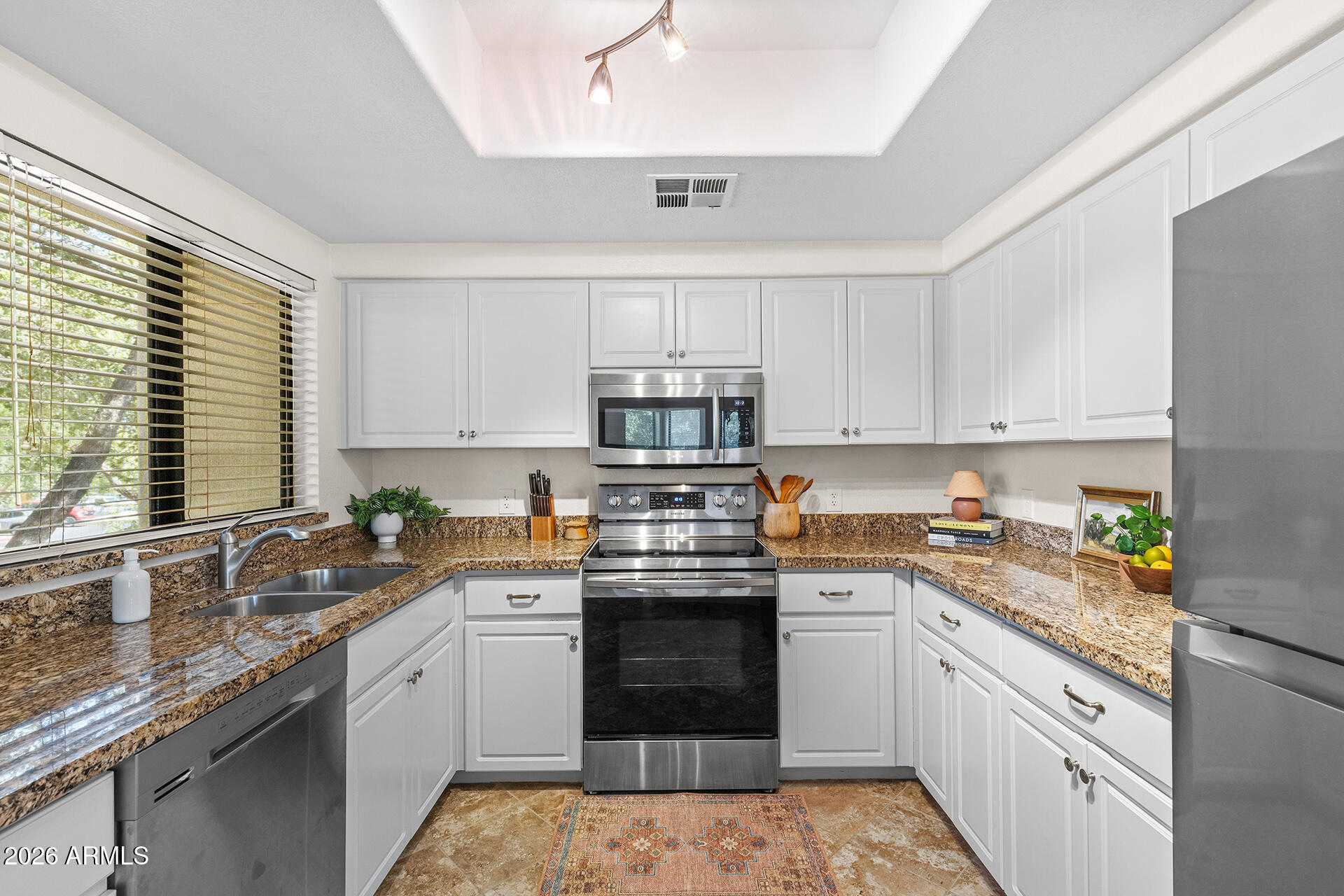 7575 E INDIAN BEND Road 2076