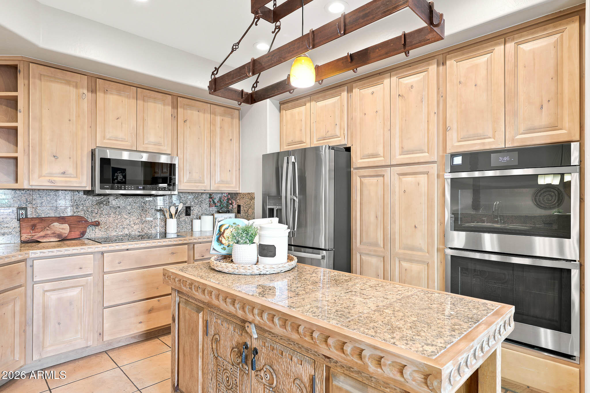 1732 E GELDING Drive