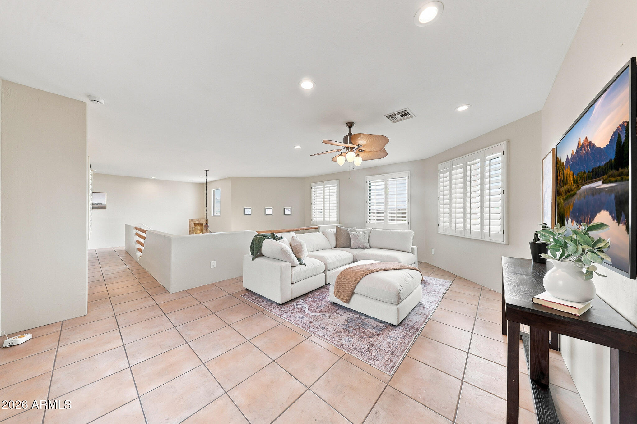 1732 E GELDING Drive