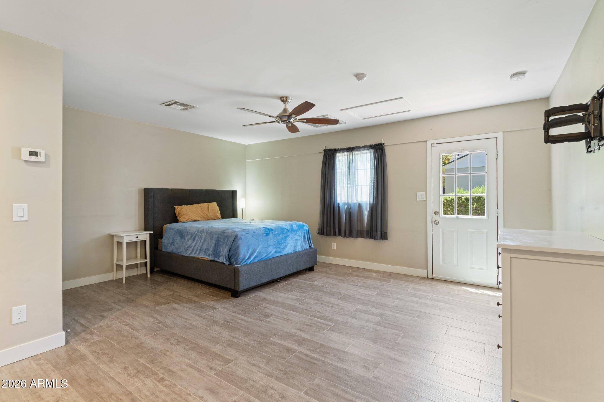 322 W CORONADO Road