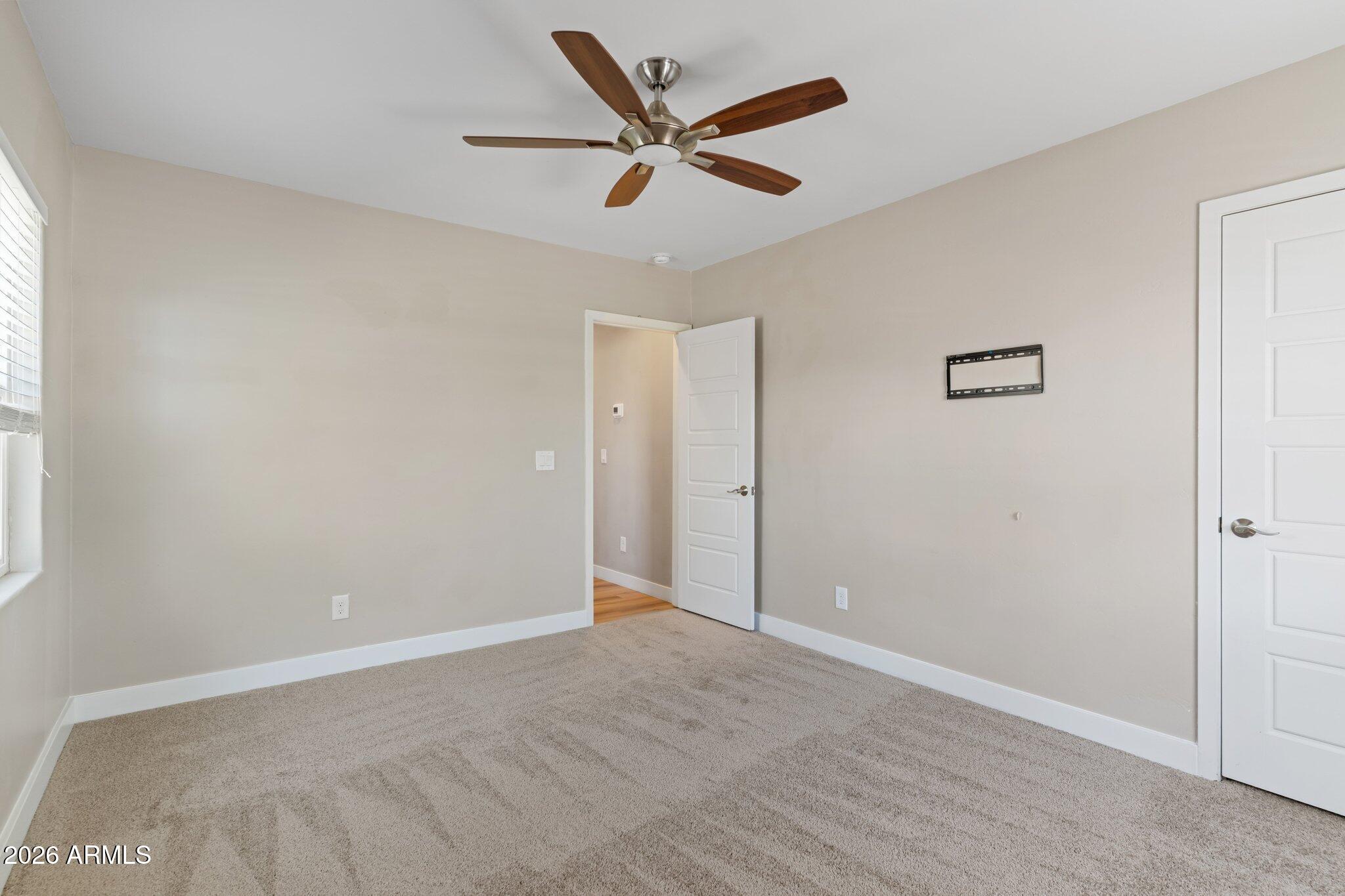 322 W CORONADO Road