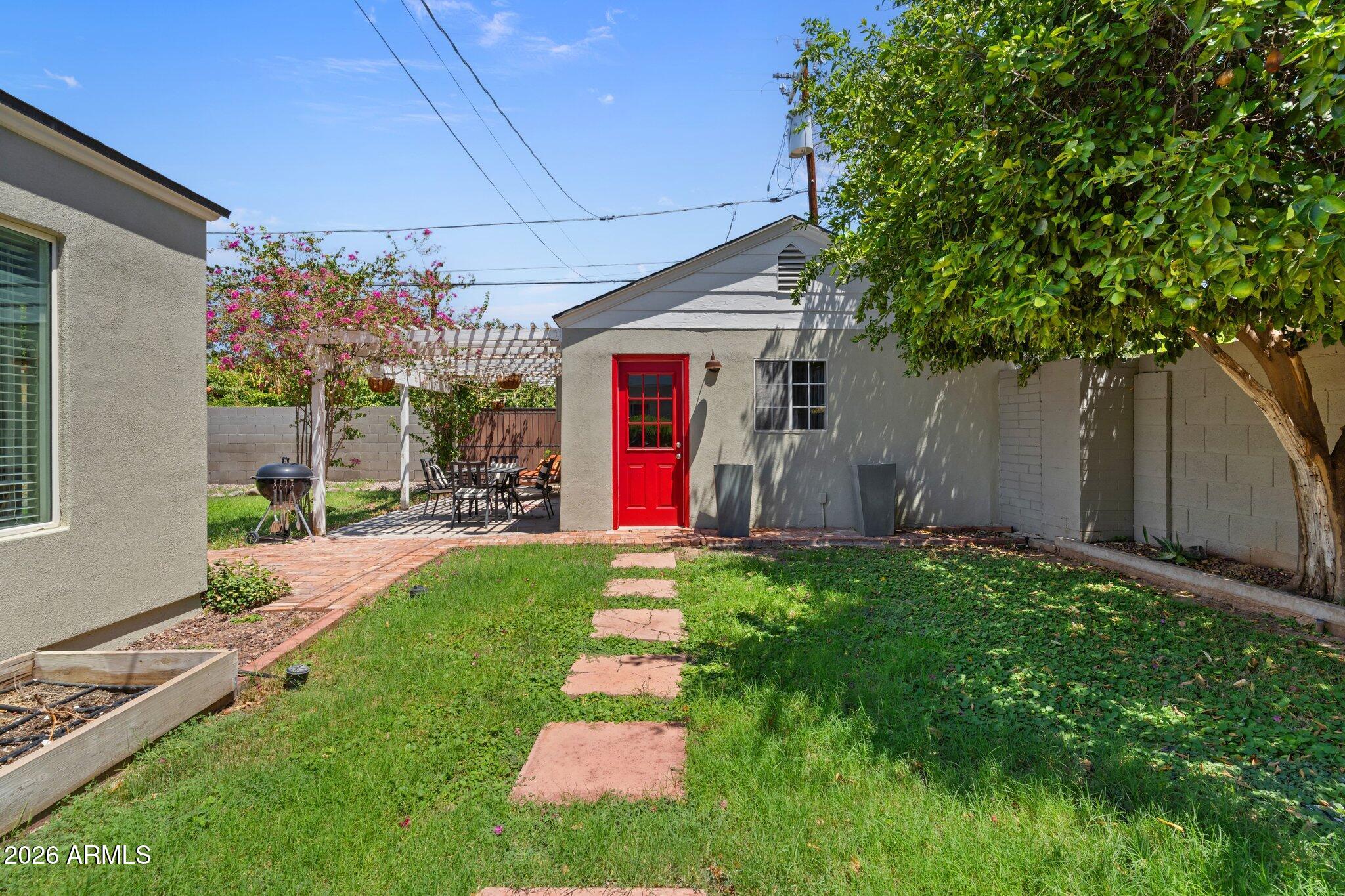 322 W CORONADO Road