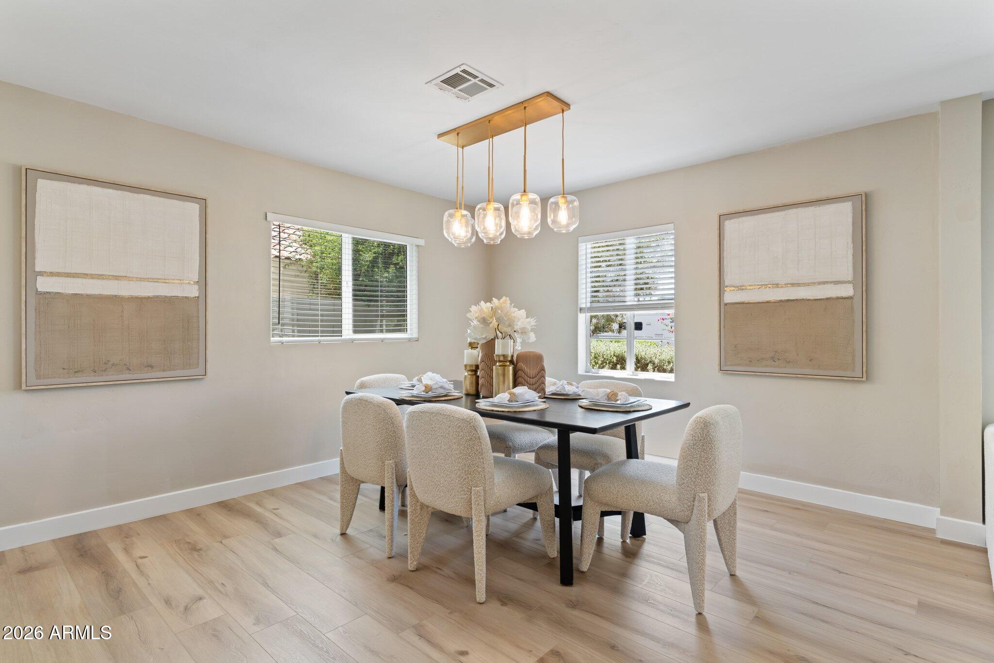 322 W CORONADO Road