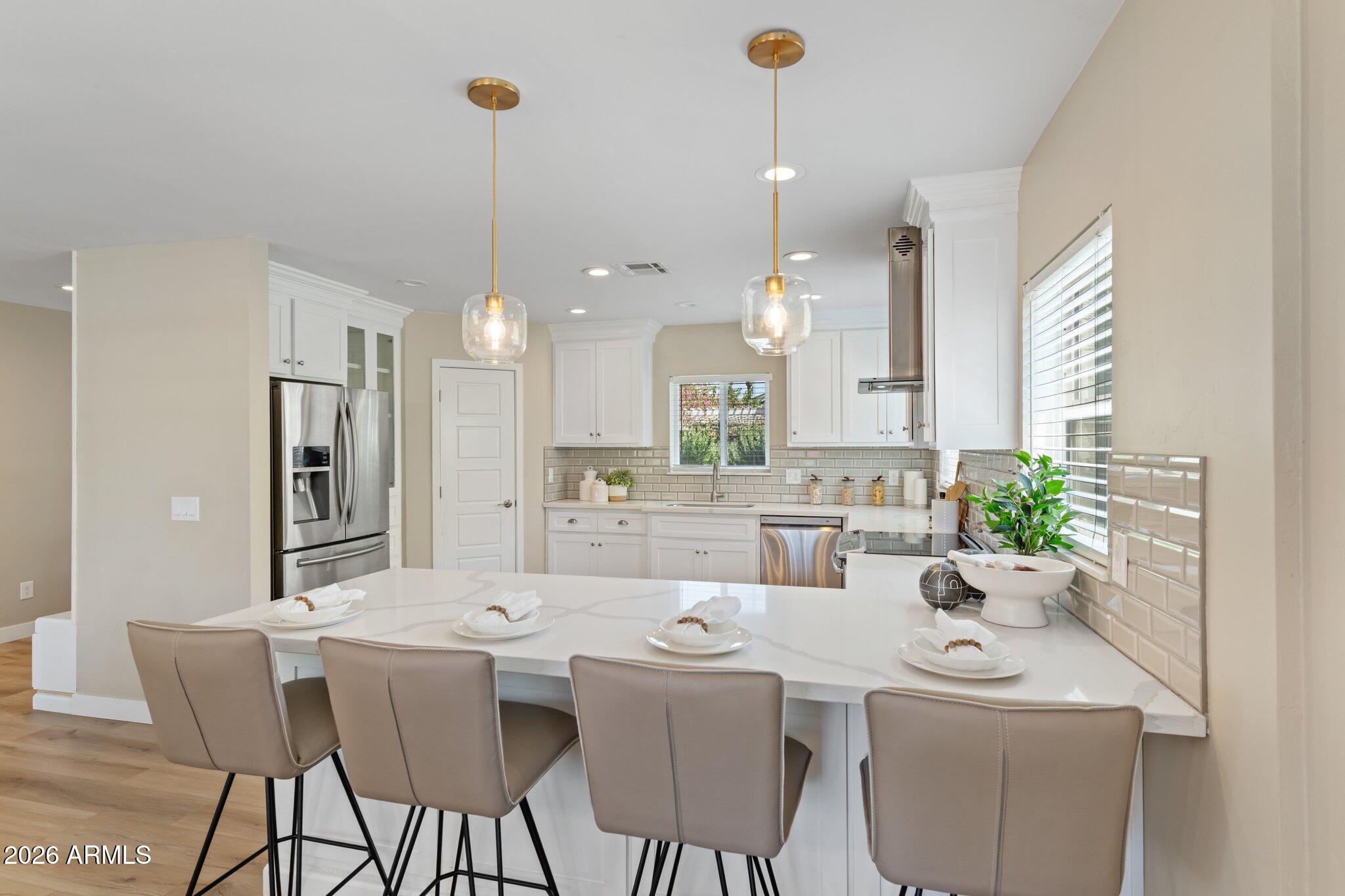 322 W CORONADO Road