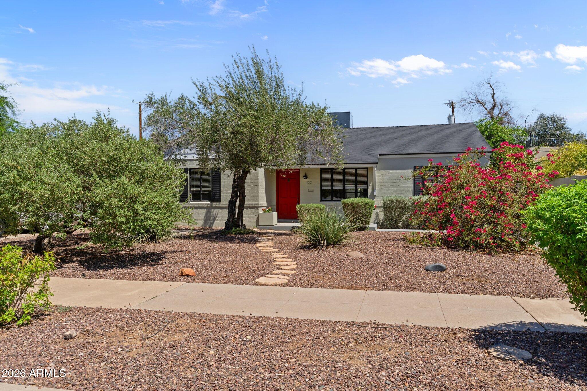322 W CORONADO Road