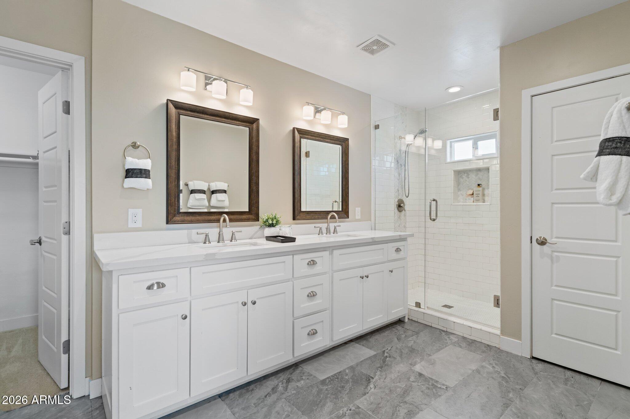 322 W CORONADO Road