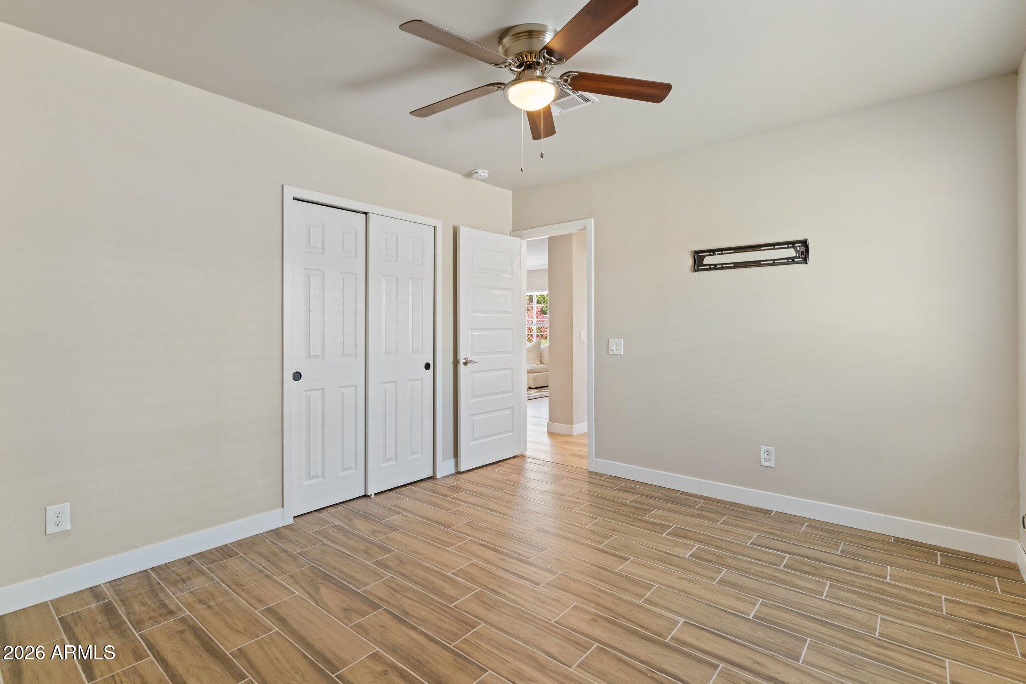 322 W CORONADO Road