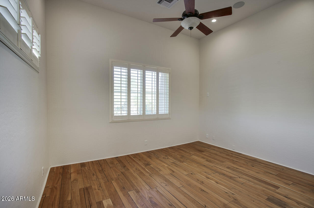 9290 E THOMPSON PEAK Parkway 204