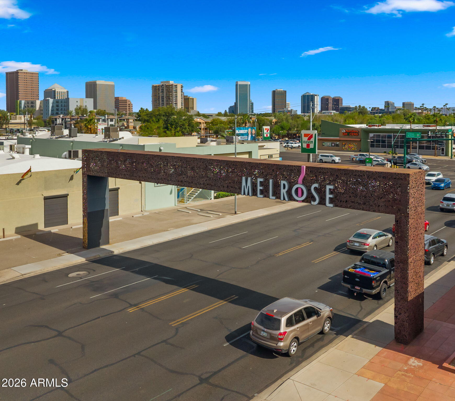 218 W ROMA Avenue
