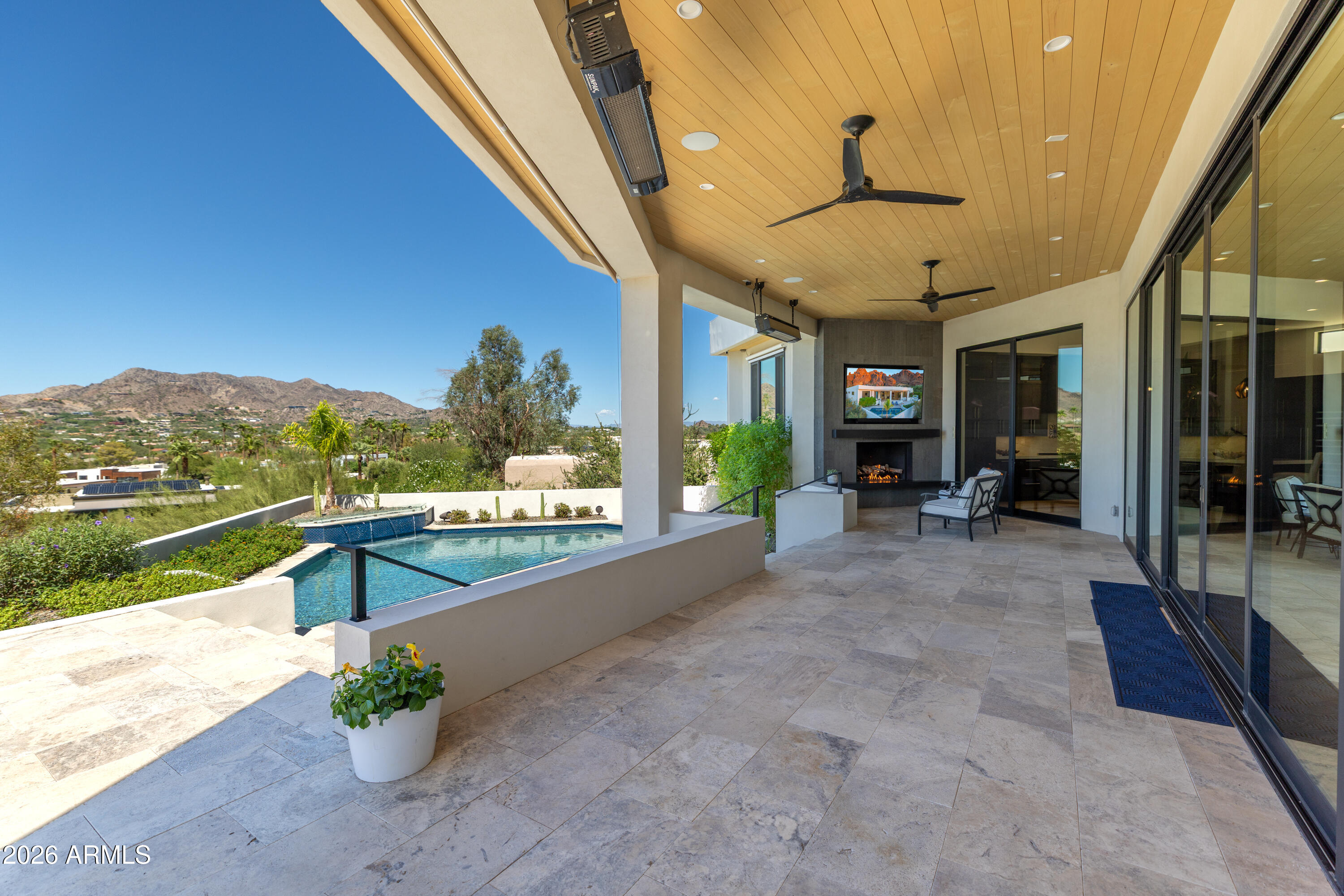 5724 N ECHO CANYON Drive