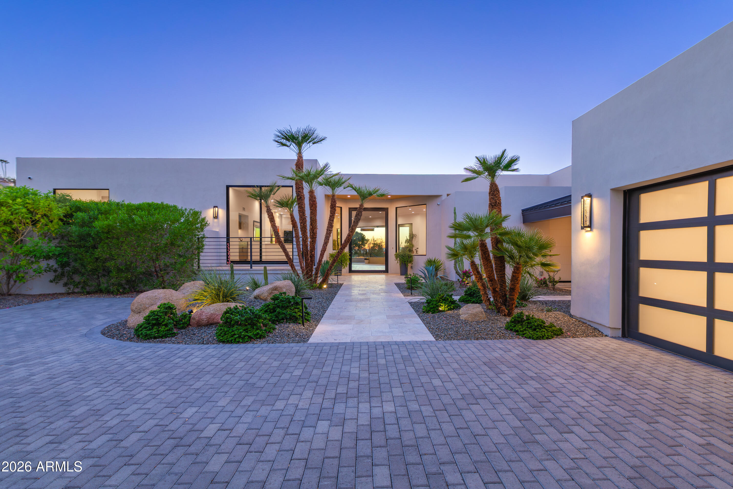 5724 N ECHO CANYON Drive