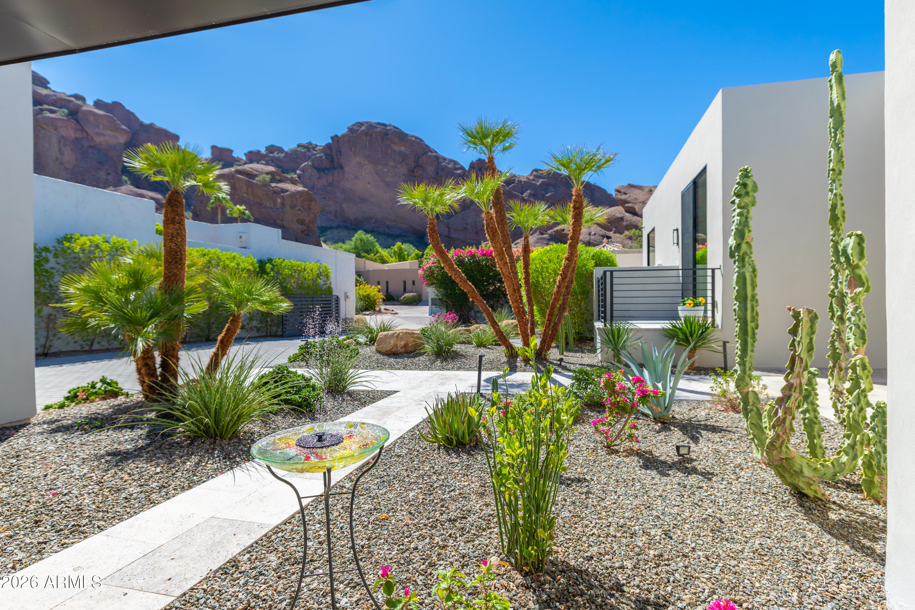 5724 N ECHO CANYON Drive