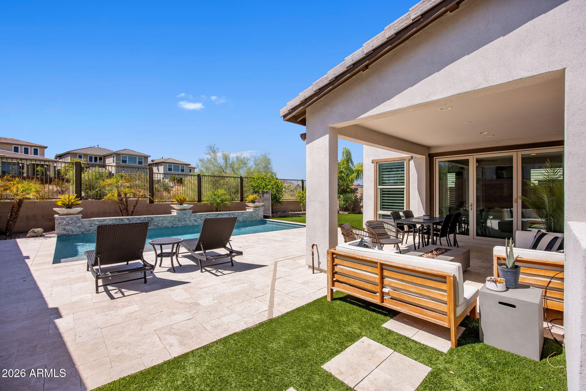 2323 W DUANE Lane