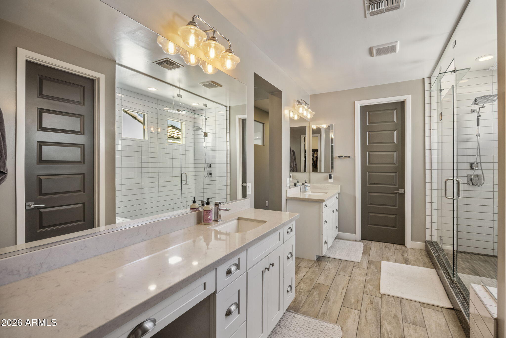 2323 W DUANE Lane