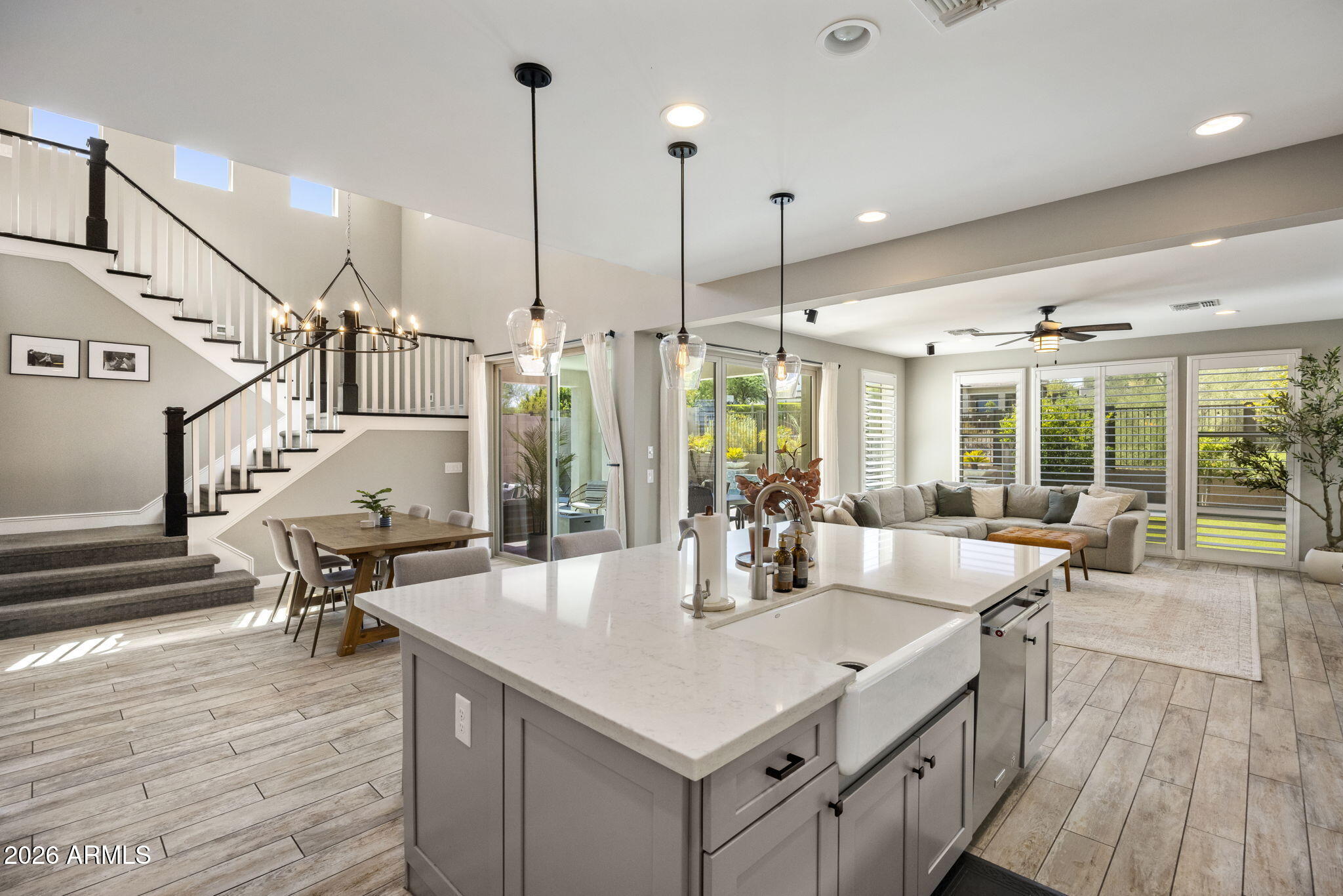 2323 W DUANE Lane