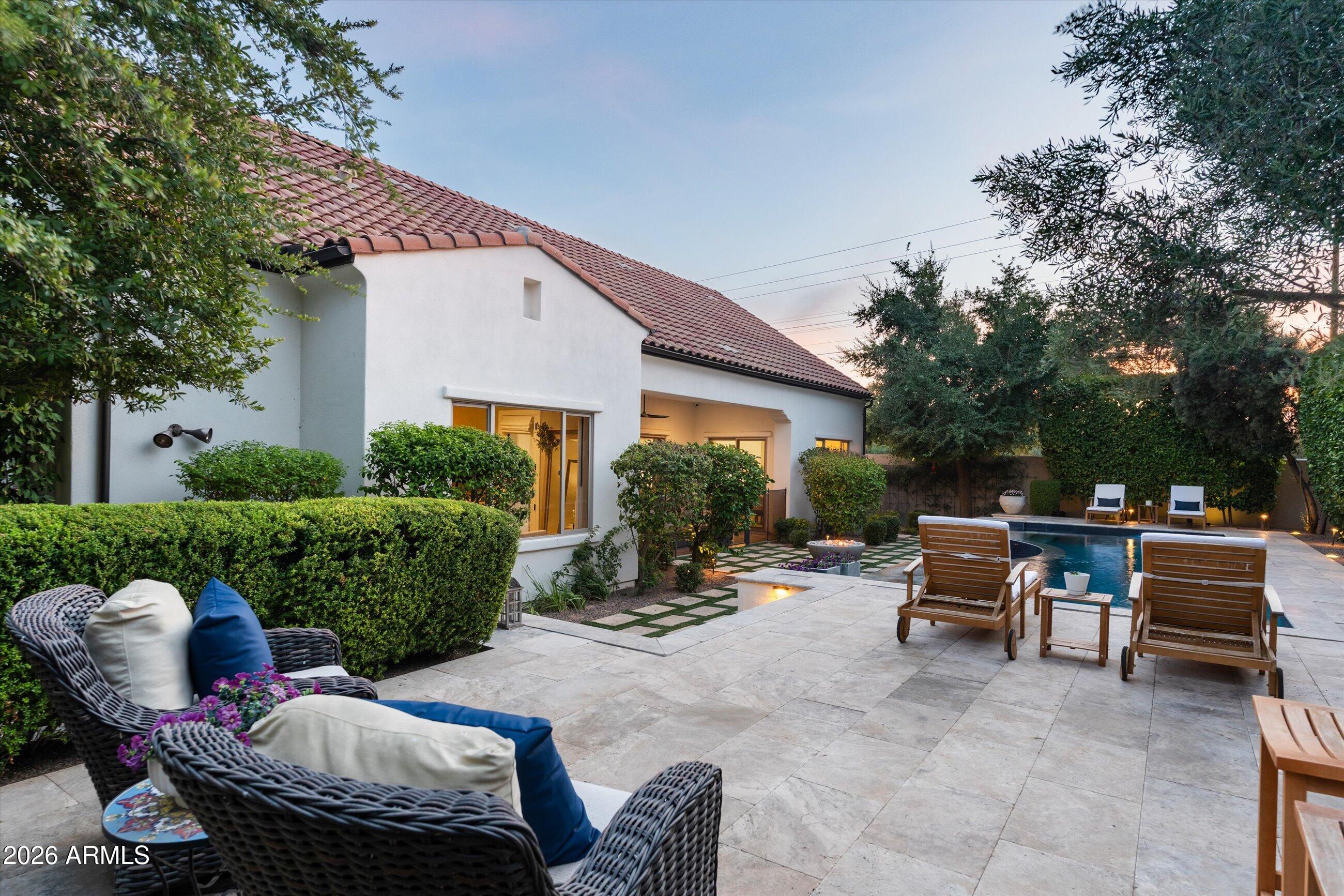 7624 E SOLANO Drive