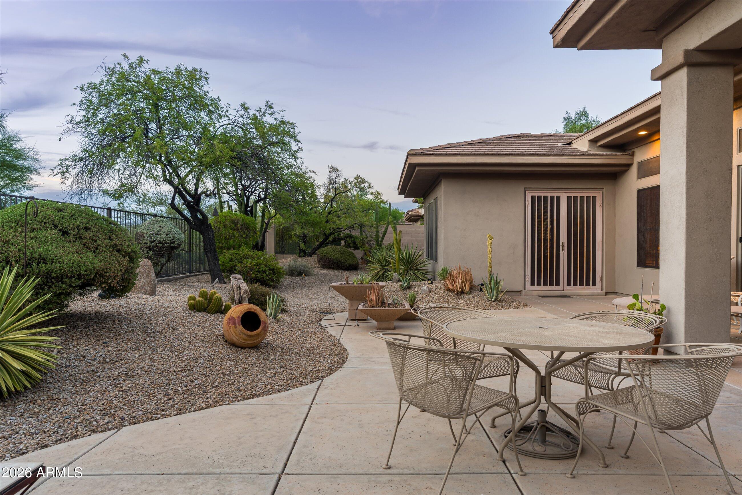 7386 E BRISA Drive
