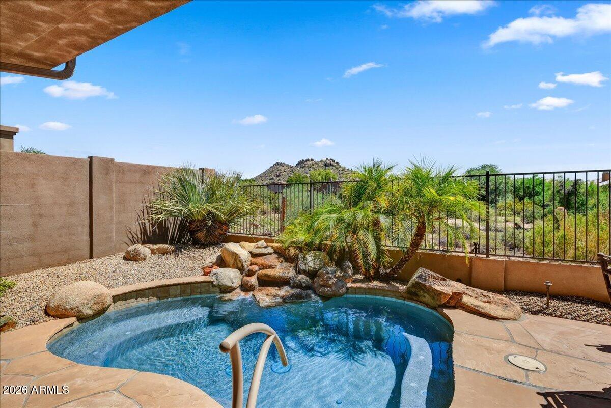 7347 E EVENING GLOW Drive